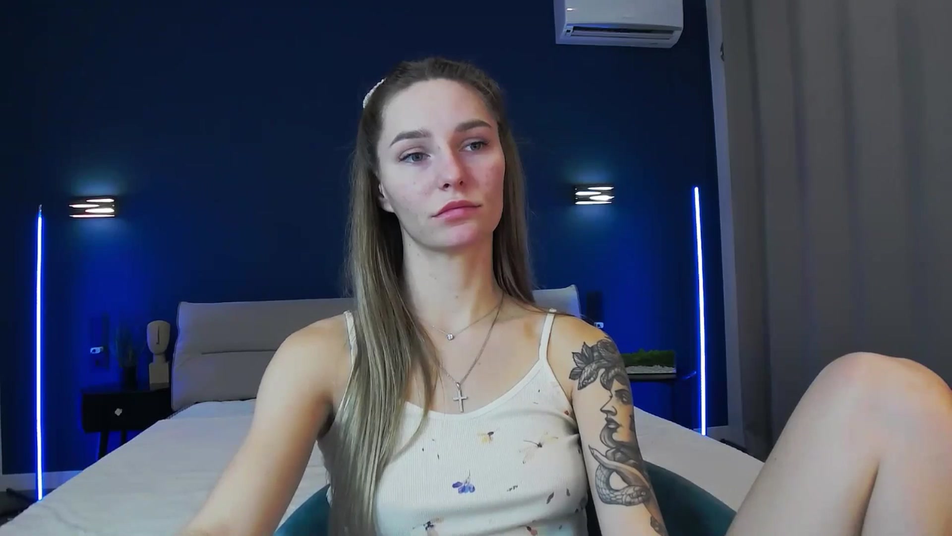 Gallery image thumbnail from Miliain's myfreecams stream on, 10/21/2025, 11:14 image 7 of 20