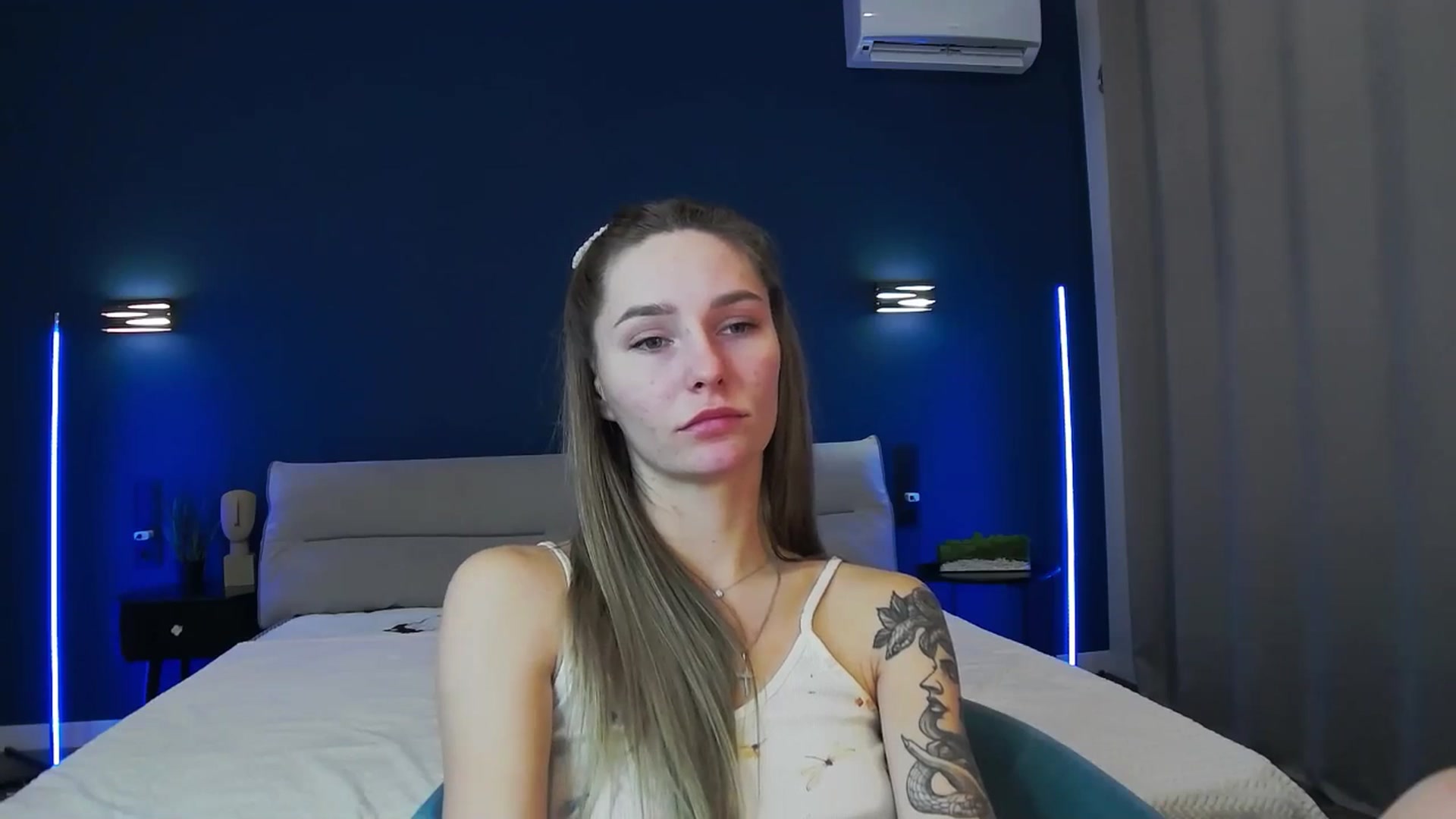Gallery image thumbnail from Miliain's myfreecams stream on, 10/21/2025, 12:04 image 12 of 20