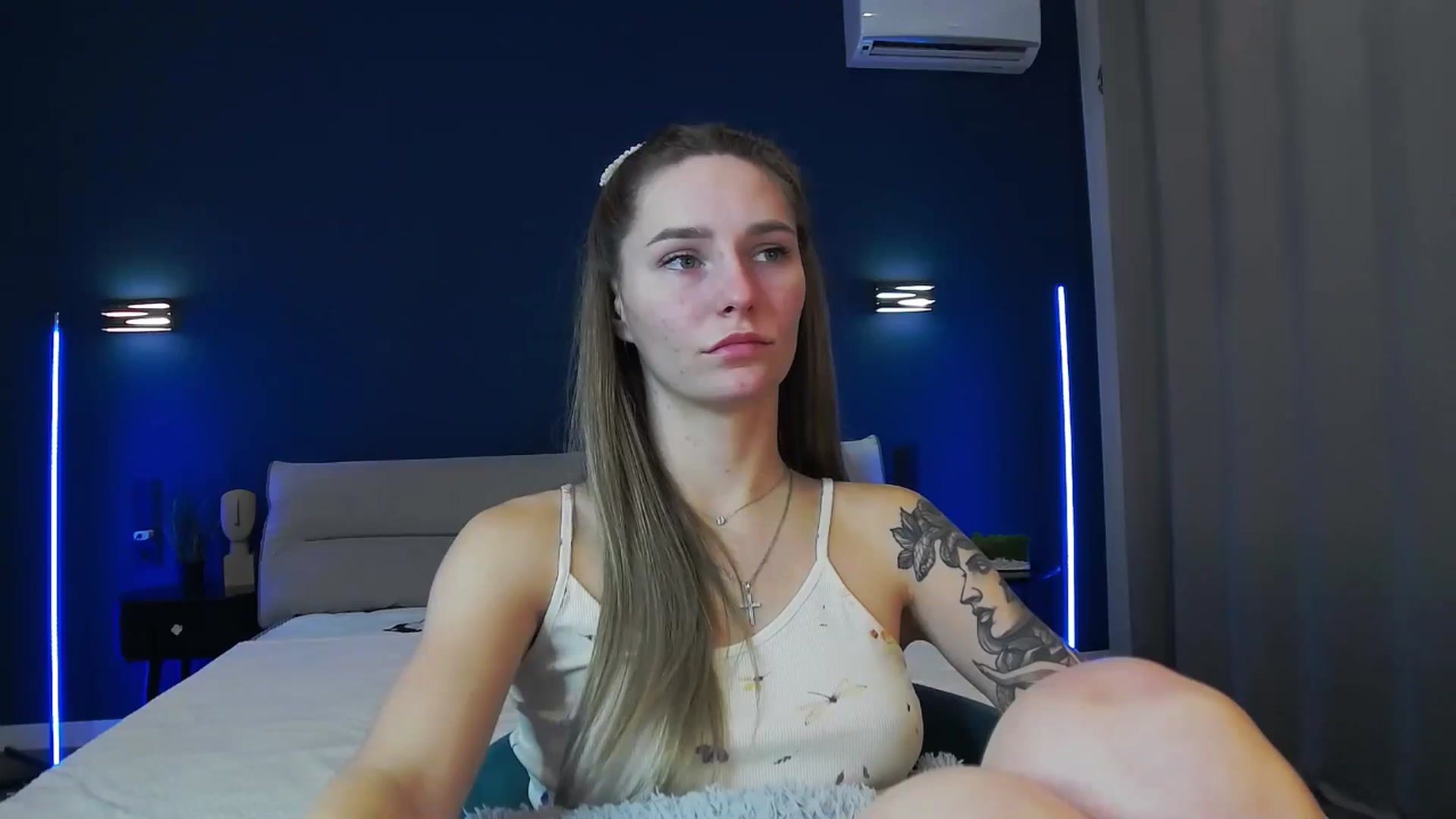 Gallery image thumbnail from Miliain's myfreecams stream on, 10/21/2025, 12:04 image 2 of 20