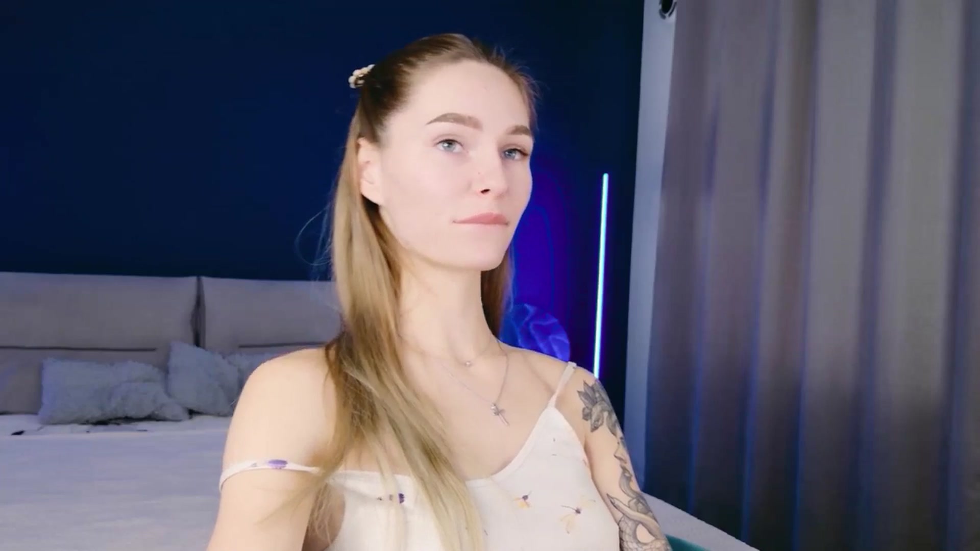 Gallery image thumbnail from Miliain's myfreecams stream on, 10/28/2025, 08:21 image 14 of 20