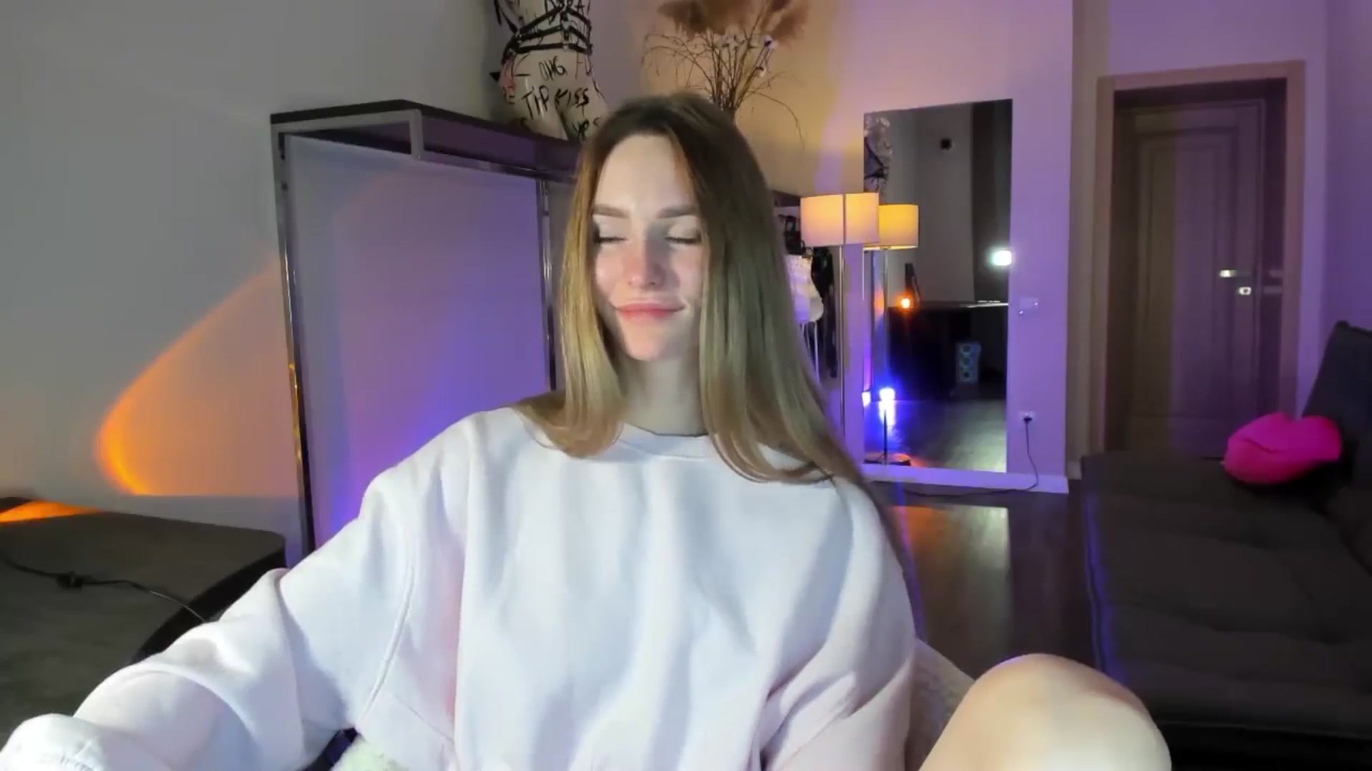 Gallery image thumbnail from Miliain's myfreecams stream on, 11/24/2025, 09:44 image 9 of 20