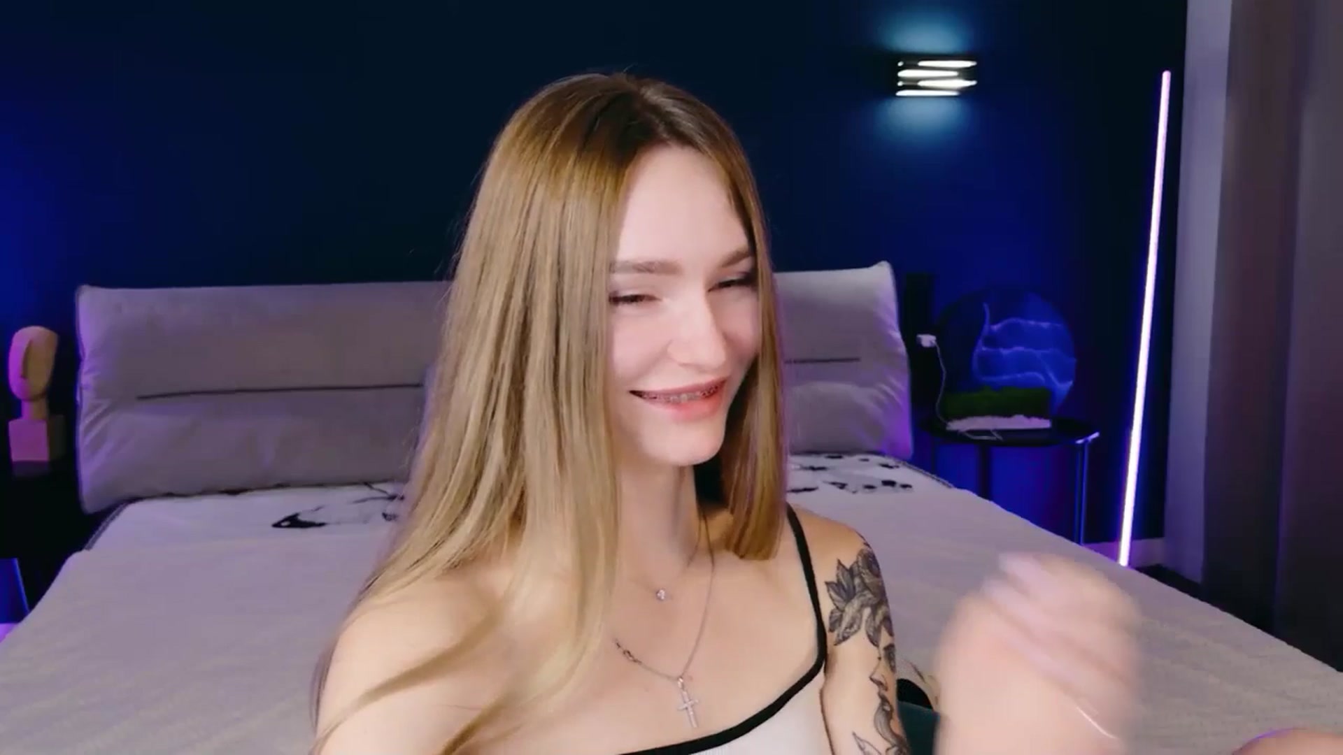 Gallery image thumbnail from Miliain's myfreecams stream on, 12/07/2025, 12:47 image 17 of 20