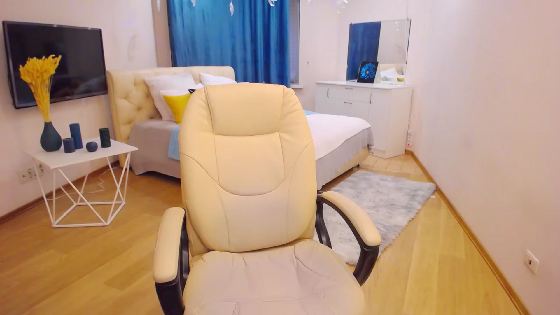 Gallery image thumbnail from Milim_Nava's myfreecams stream on, 03/30/2023, 15:24 image 12 of 20
