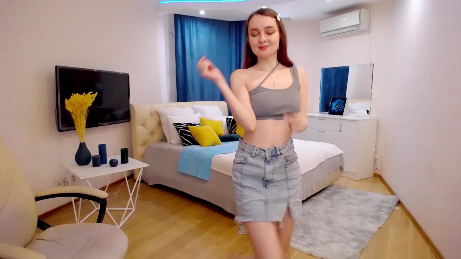 Gallery image thumbnail from Milim_Nava's myfreecams stream on, 04/03/2023, 12:04 image 7 of 20