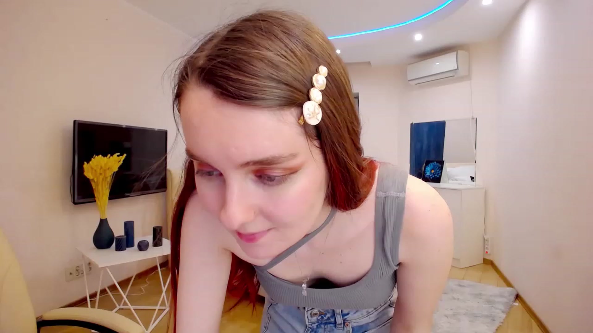 Gallery image thumbnail from Milim_Nava's myfreecams stream on, 04/03/2023, 15:52 image 5 of 20