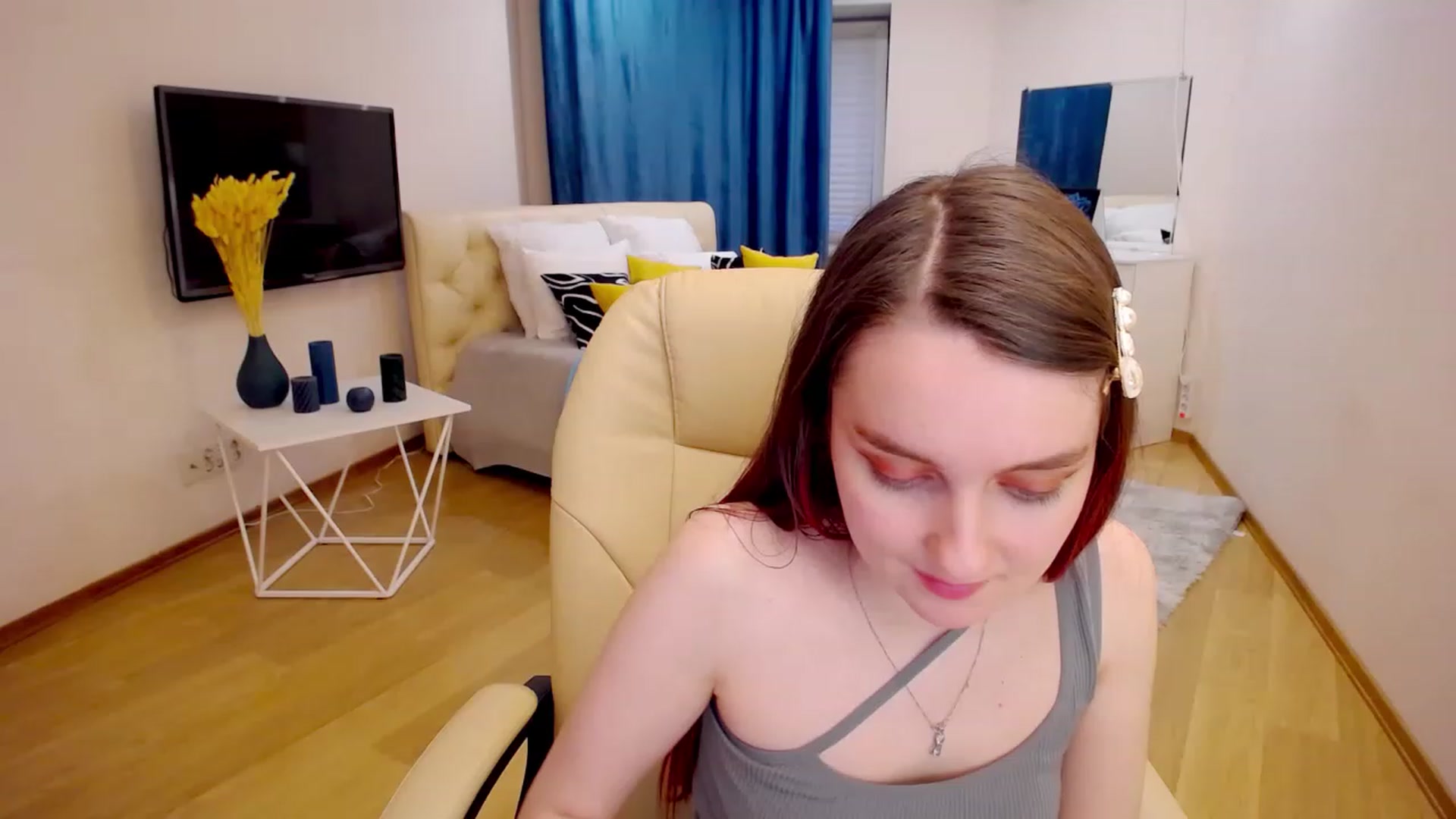 Gallery image thumbnail from Milim_Nava's myfreecams stream on, 04/03/2023, 15:52 image 7 of 20