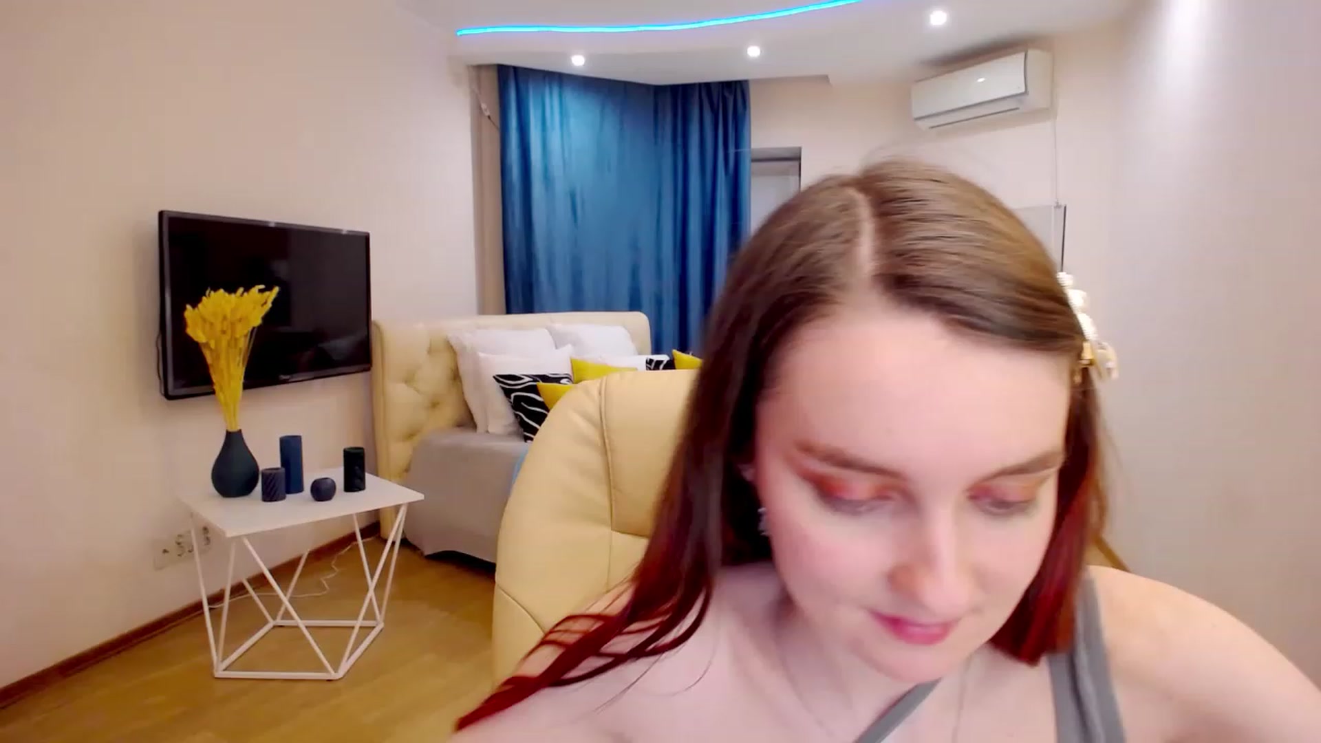 Gallery image thumbnail from Milim_Nava's myfreecams stream on, 04/03/2023, 15:52 image 6 of 20