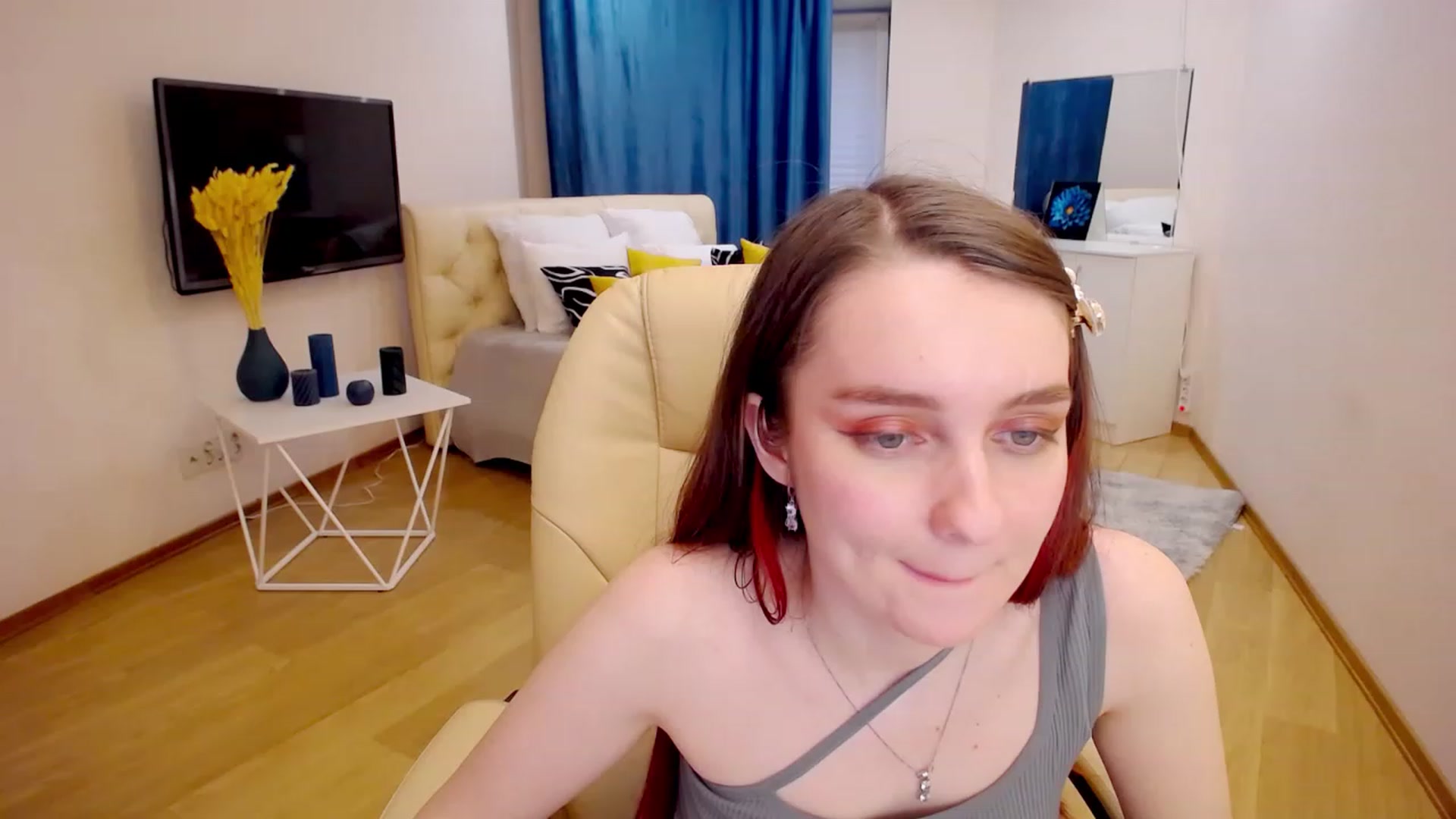 Gallery image thumbnail from Milim_Nava's myfreecams stream on, 04/03/2023, 15:52 image 2 of 20