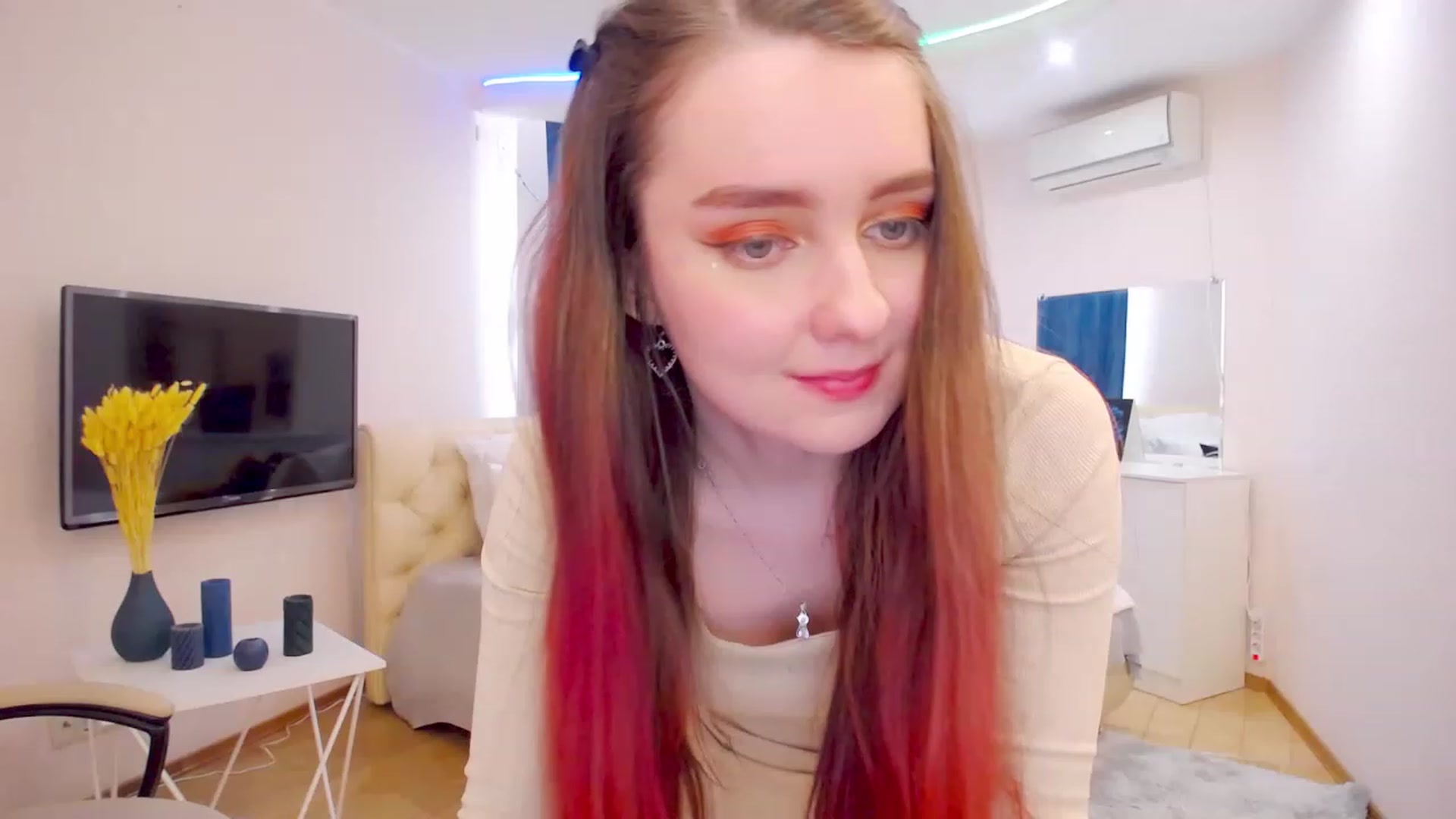 Gallery image thumbnail from Milim_Nava's myfreecams stream on, 04/08/2023, 11:54 image 18 of 20