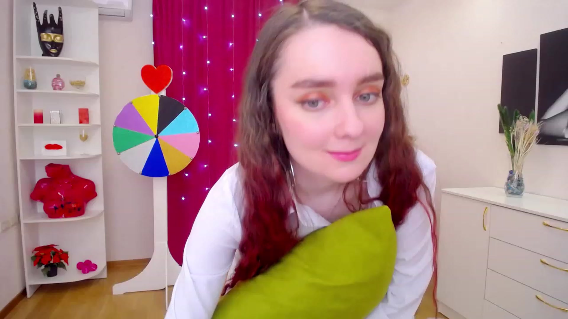Gallery image thumbnail from Milim_Nava's myfreecams stream on, 04/12/2023, 07:55 image 8 of 20
