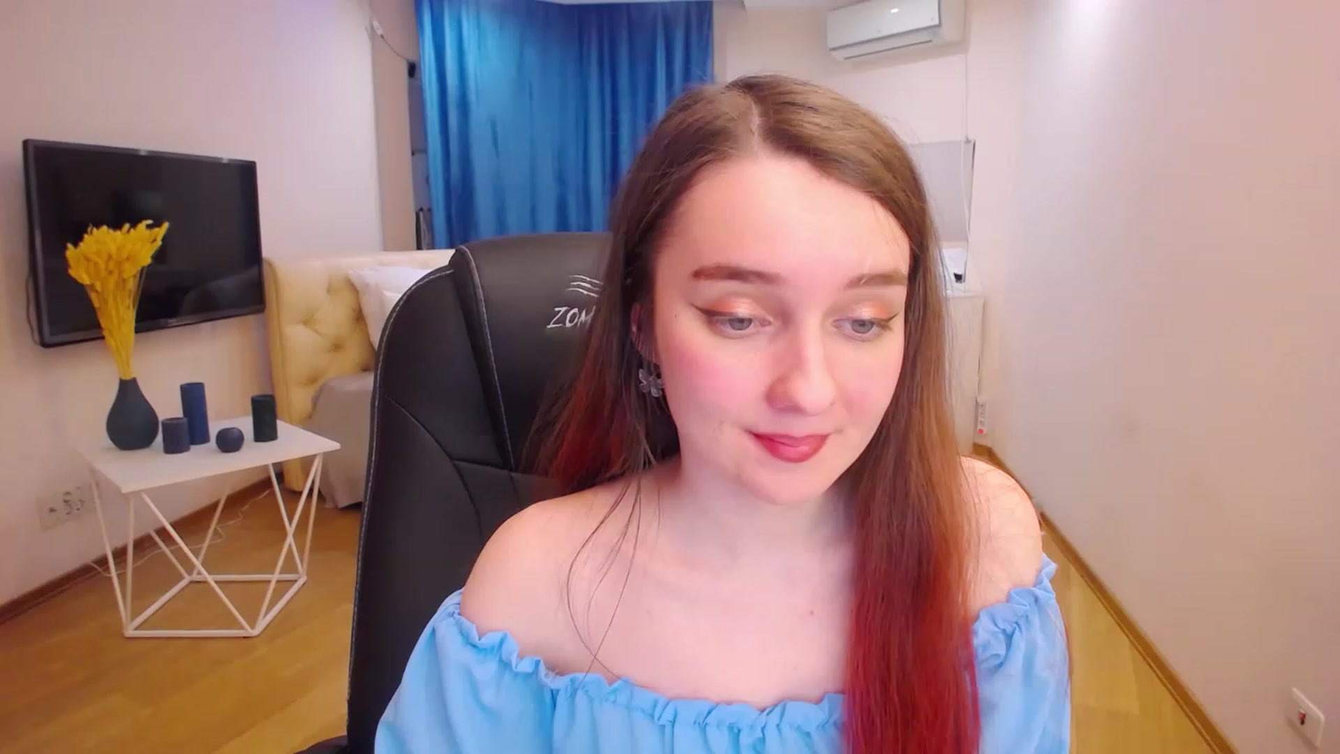 Gallery image thumbnail from Milim_Nava's myfreecams stream on, 04/14/2023, 09:49 image 14 of 20