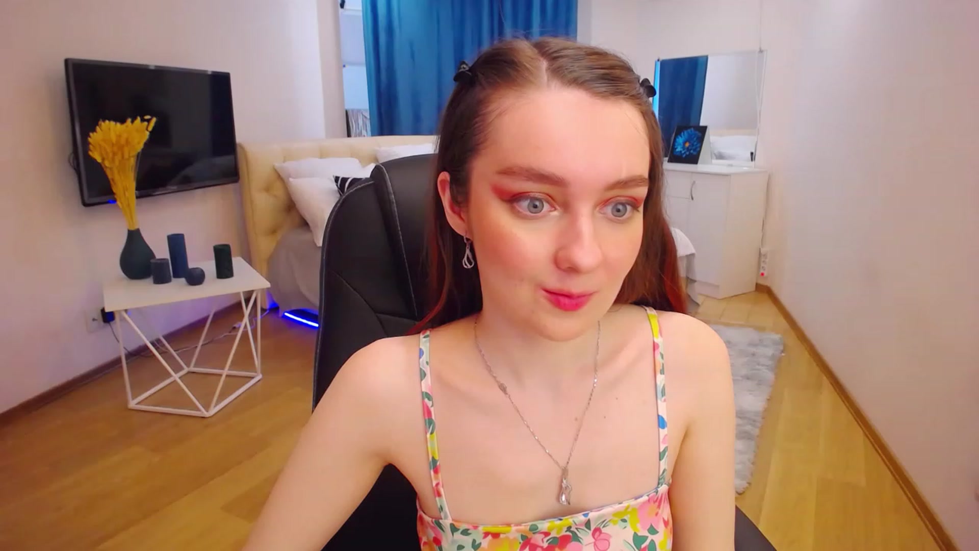 Gallery image thumbnail from Milim_Nava's myfreecams stream on, 04/24/2023, 11:13 image 17 of 20