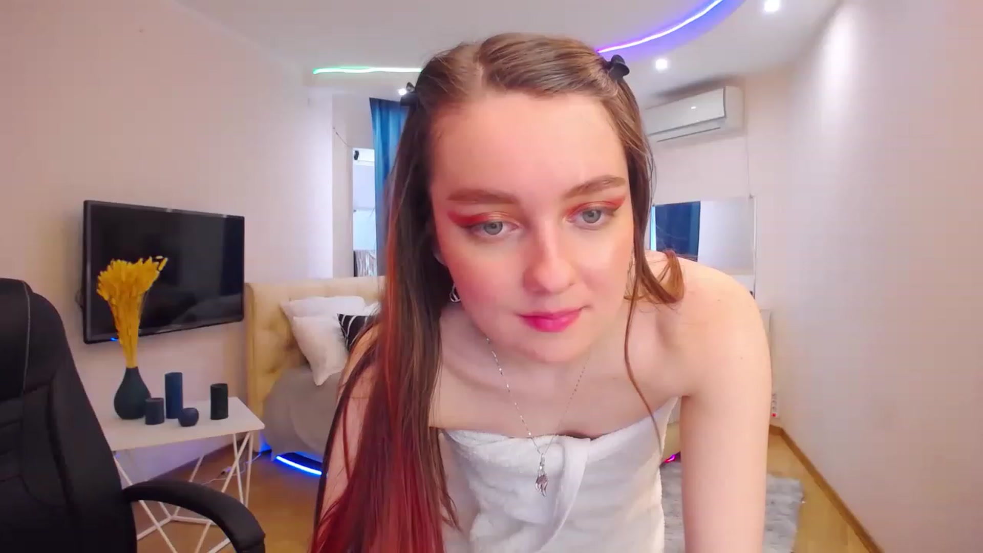 Gallery image thumbnail from Milim_Nava's myfreecams stream on, 04/24/2023, 12:12 image 18 of 20