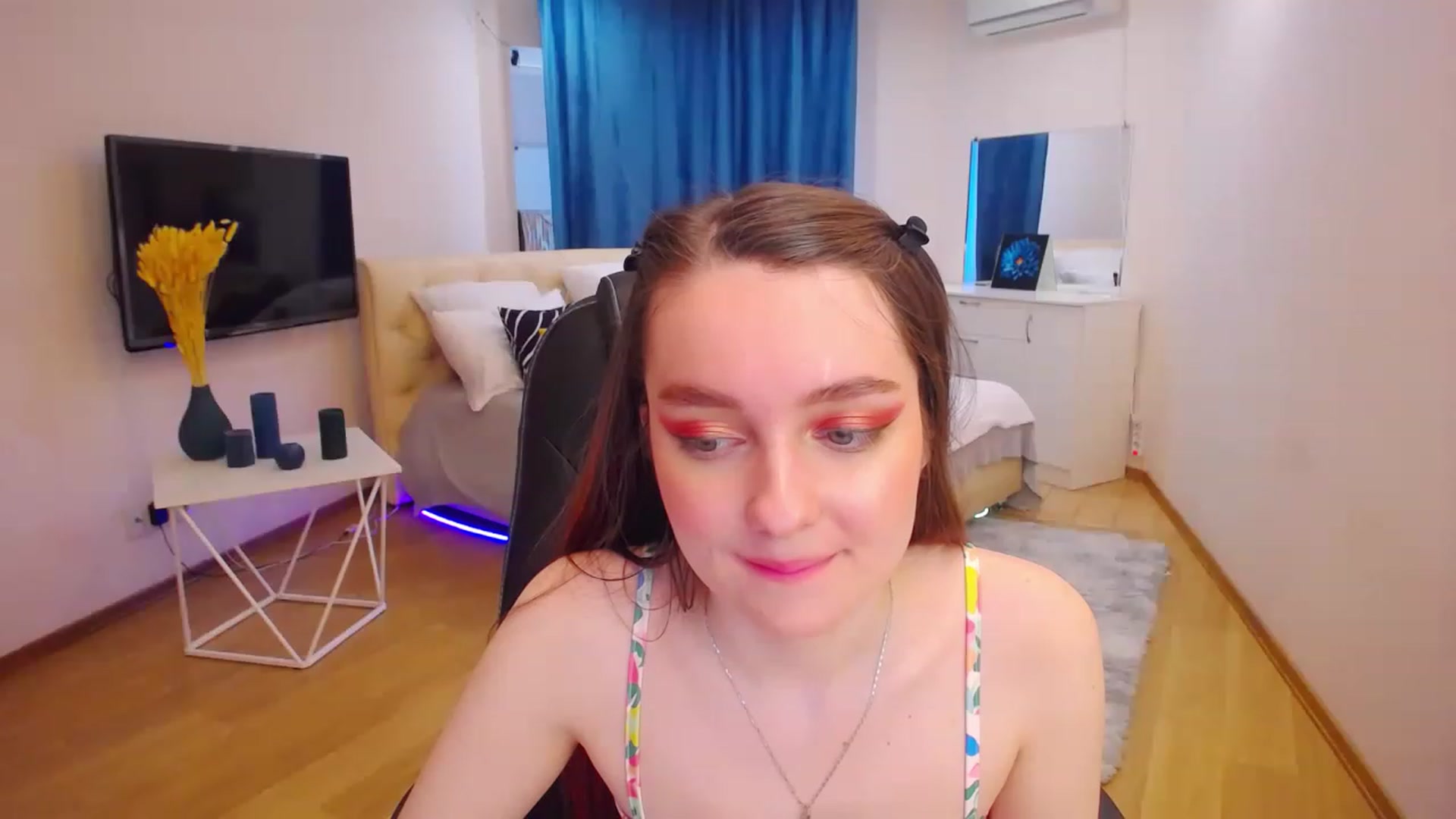 Gallery image thumbnail from Milim_Nava's myfreecams stream on, 04/24/2023, 12:12 image 14 of 20