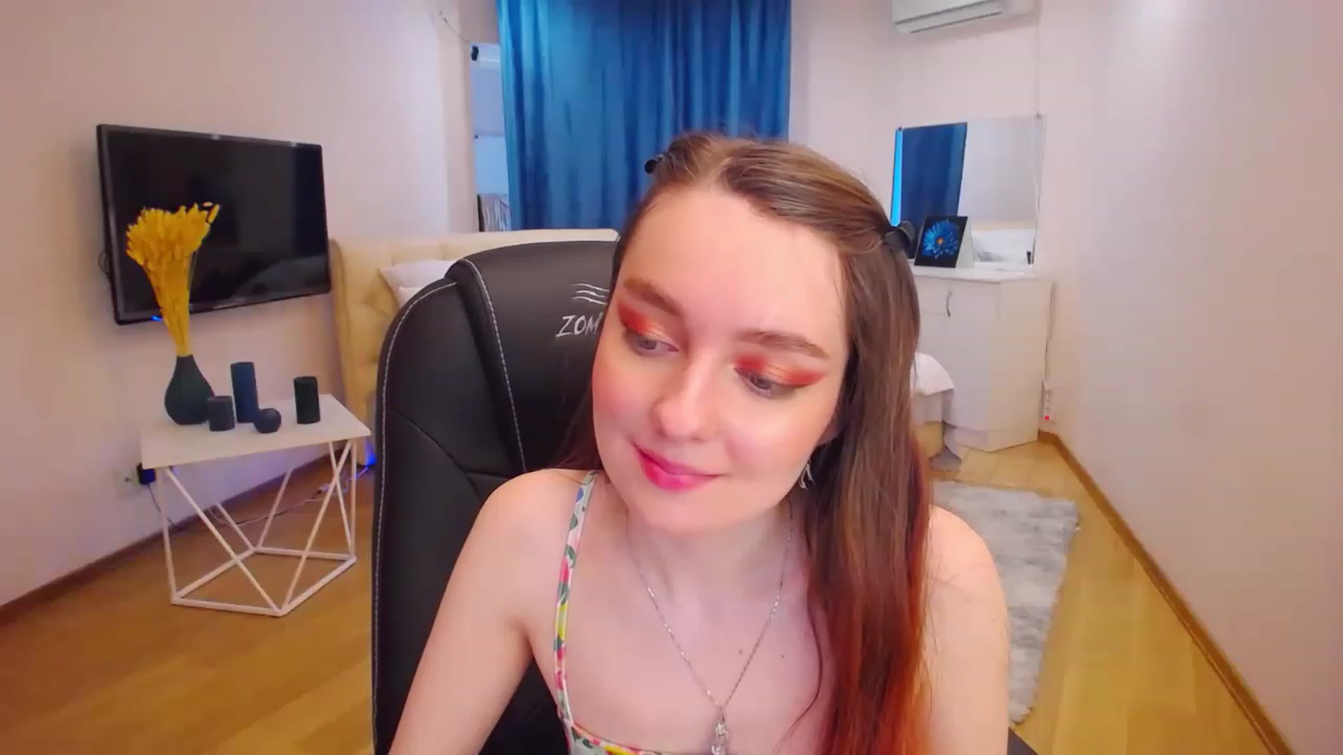 Gallery image thumbnail from Milim_Nava's myfreecams stream on, 04/24/2023, 12:12 image 13 of 20
