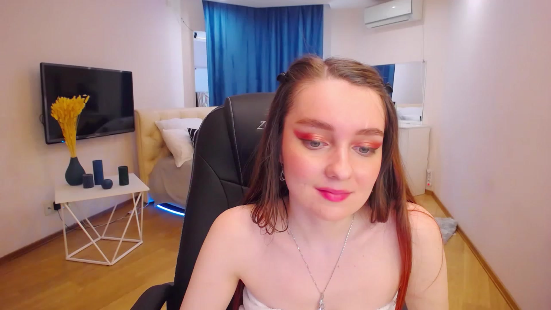 Gallery image thumbnail from Milim_Nava's myfreecams stream on, 04/24/2023, 13:39 image 15 of 20