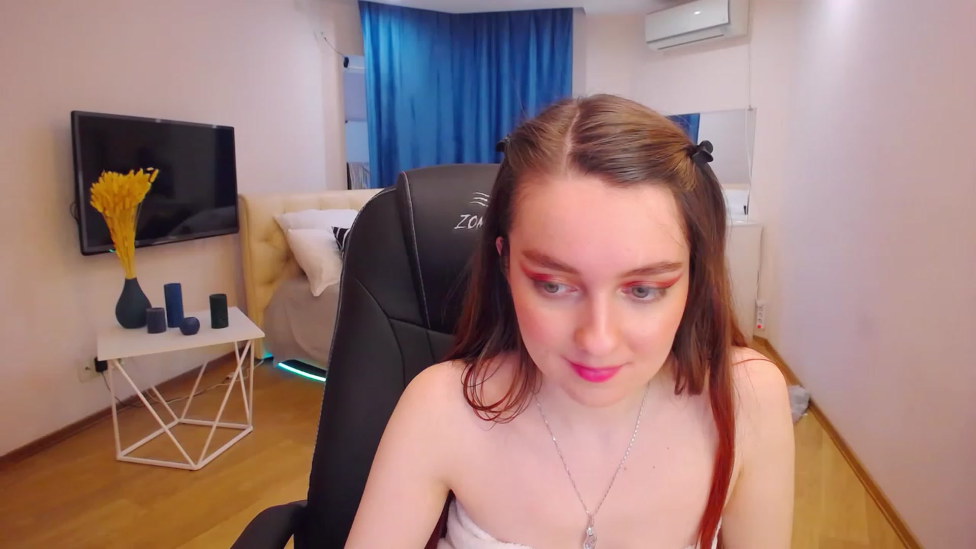 Gallery image thumbnail from Milim_Nava's myfreecams stream on, 04/24/2023, 13:39 image 18 of 20