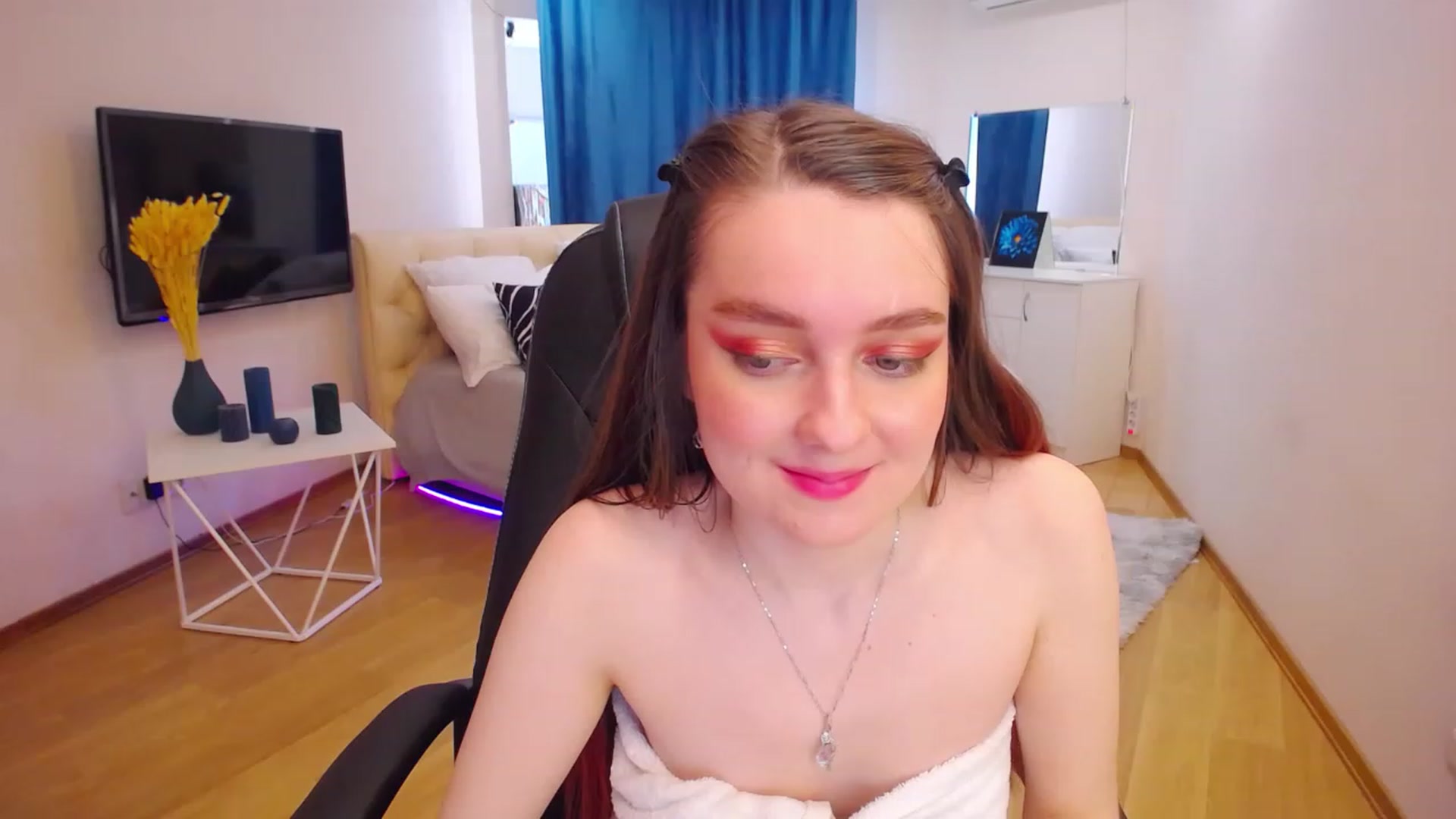 Gallery image thumbnail from Milim_Nava's myfreecams stream on, 04/24/2023, 13:39 image 7 of 20