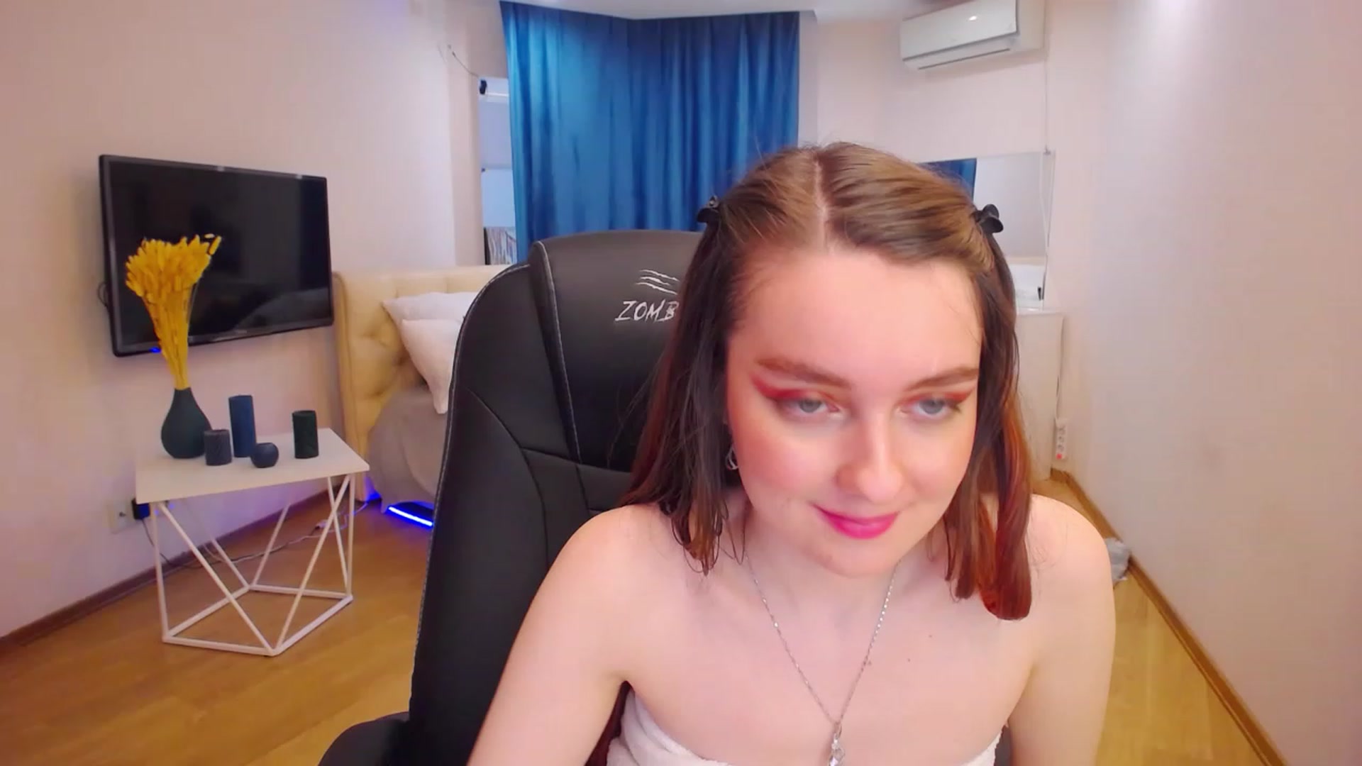 Gallery image thumbnail from Milim_Nava's myfreecams stream on, 04/24/2023, 13:39 image 11 of 20