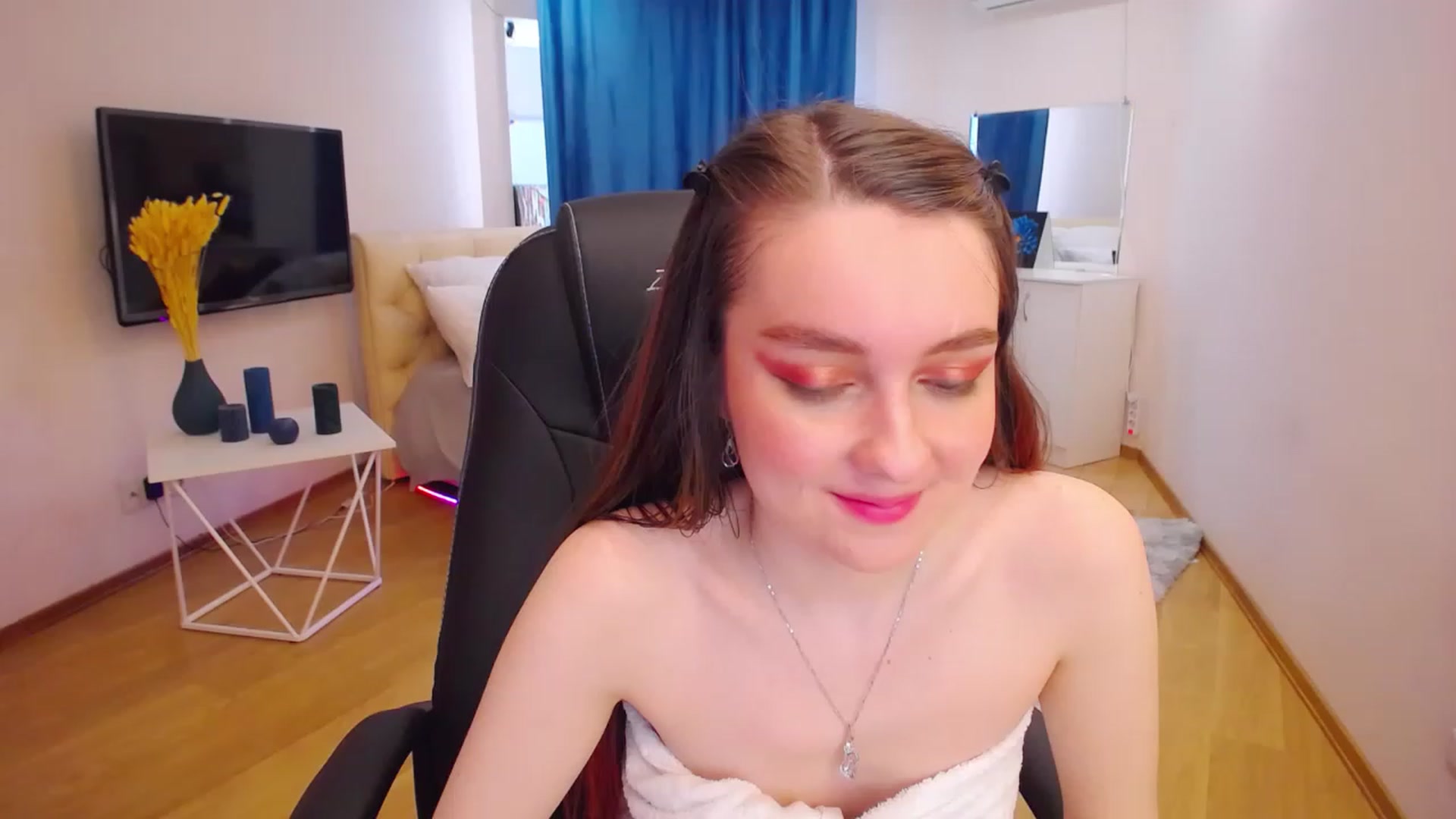 Gallery image thumbnail from Milim_Nava's myfreecams stream on, 04/24/2023, 13:39 image 5 of 20