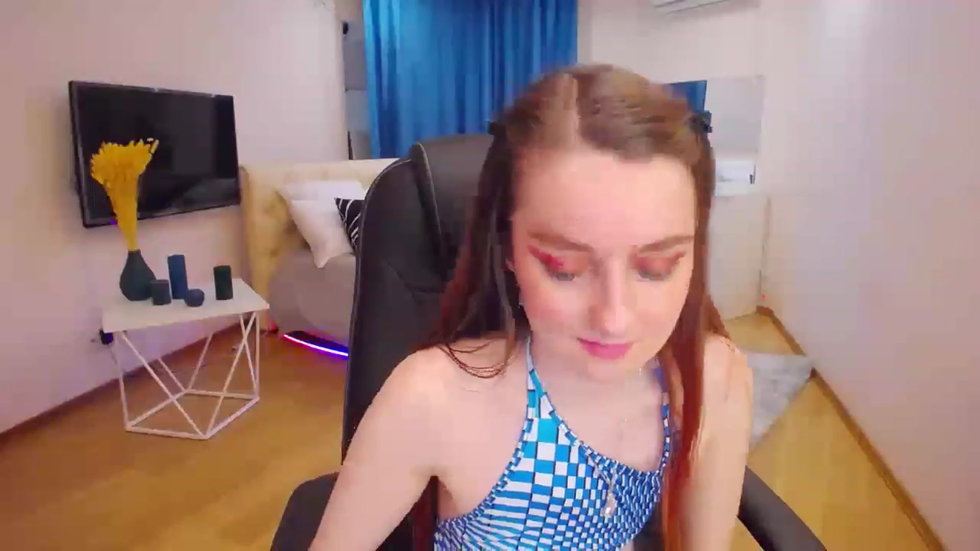 Gallery image thumbnail from Milim_Nava's myfreecams stream on, 04/24/2023, 15:36 image 19 of 20