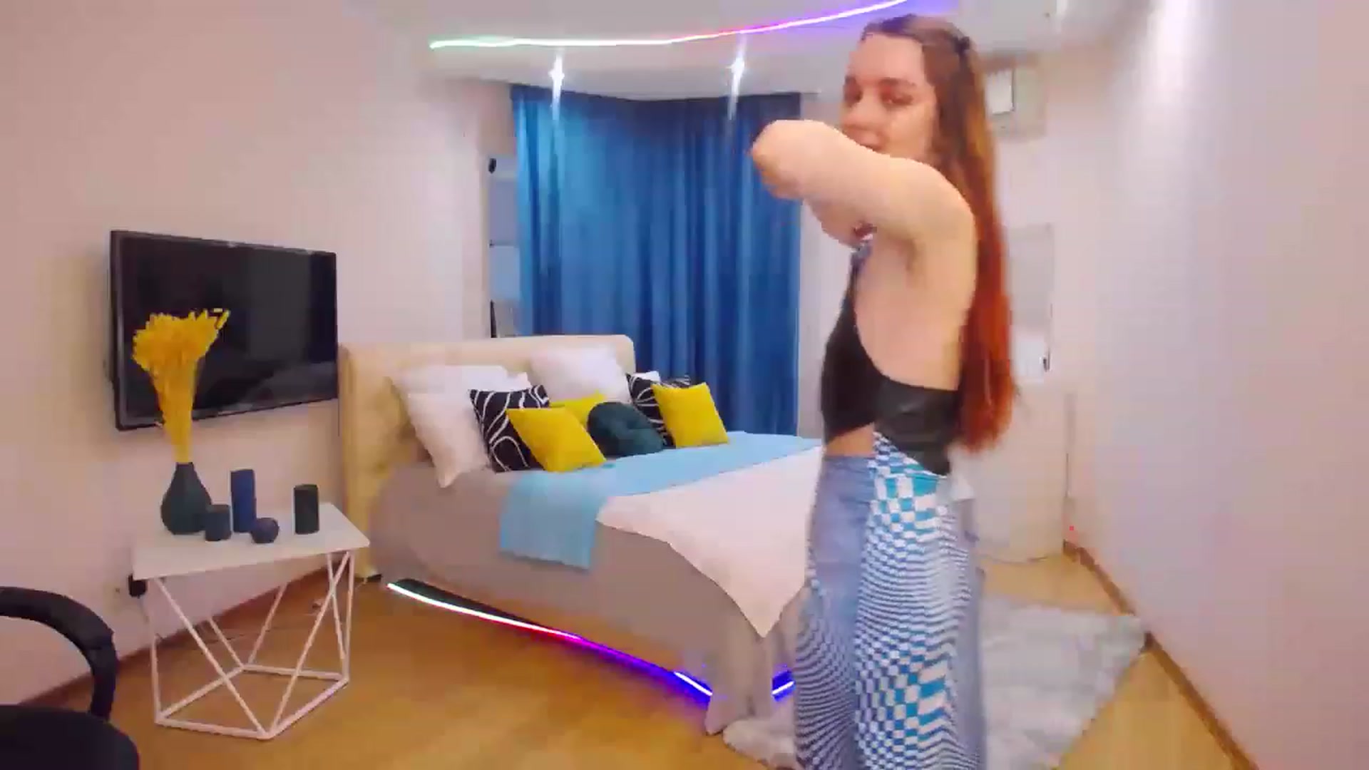 Gallery image thumbnail from Milim_Nava's myfreecams stream on, 04/24/2023, 15:36 image 7 of 20