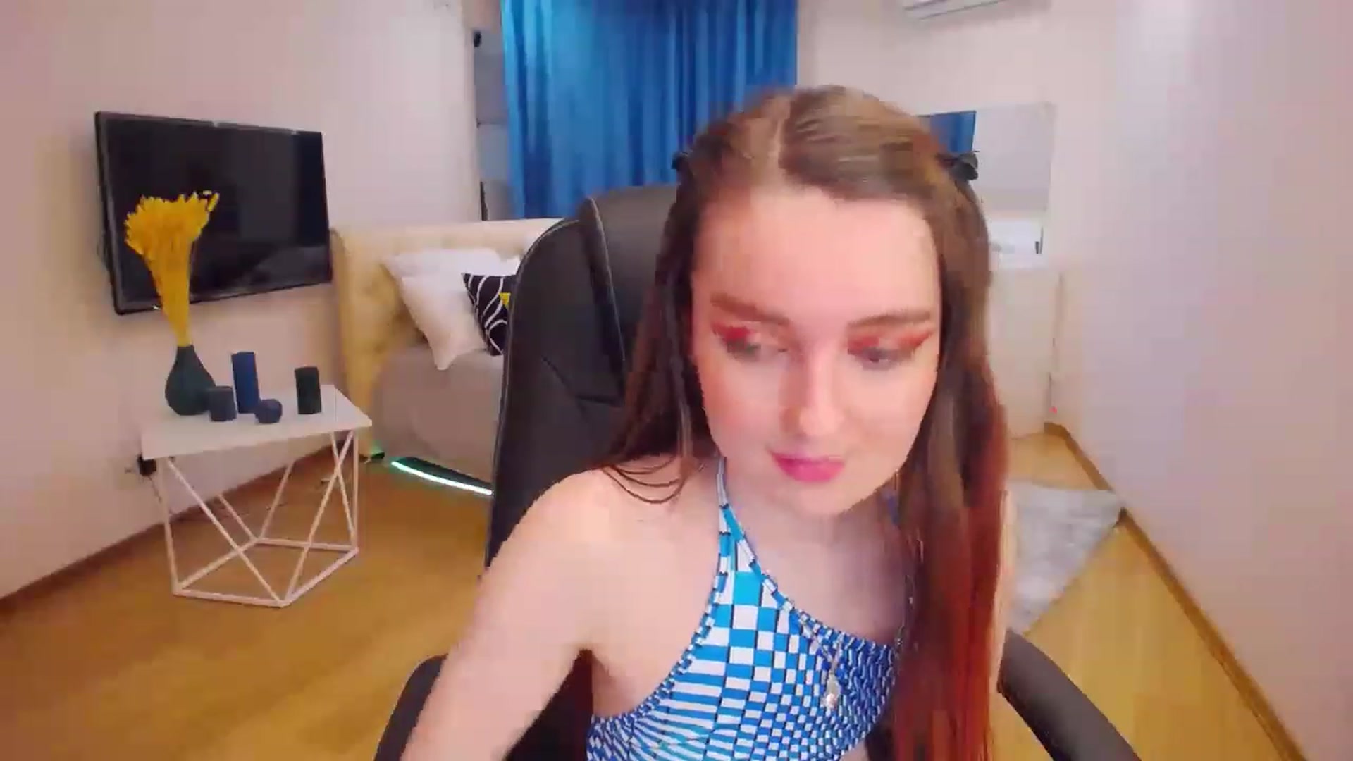 Gallery image thumbnail from Milim_Nava's myfreecams stream on, 04/24/2023, 15:36 image 18 of 20
