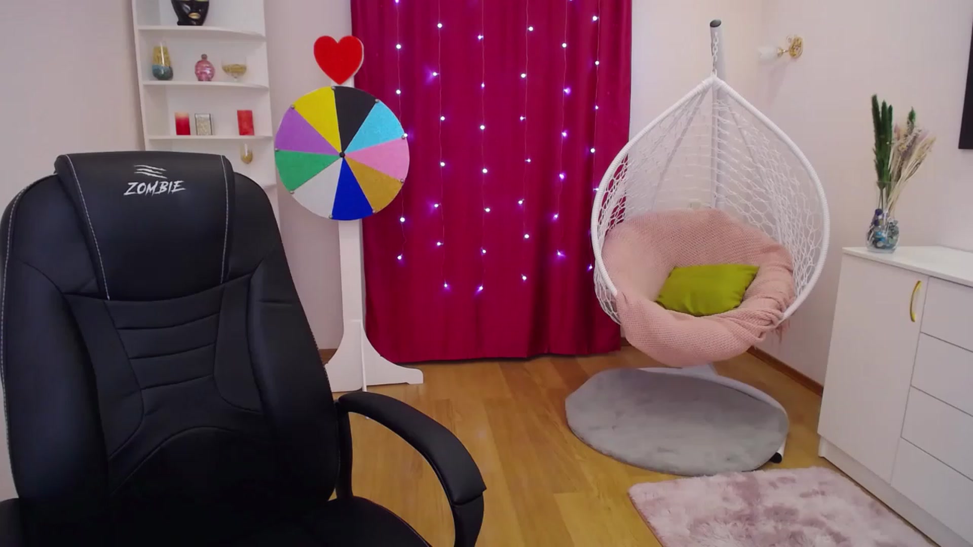 Gallery image thumbnail from Milim_Nava's myfreecams stream on, 04/26/2023, 09:08 image 6 of 20