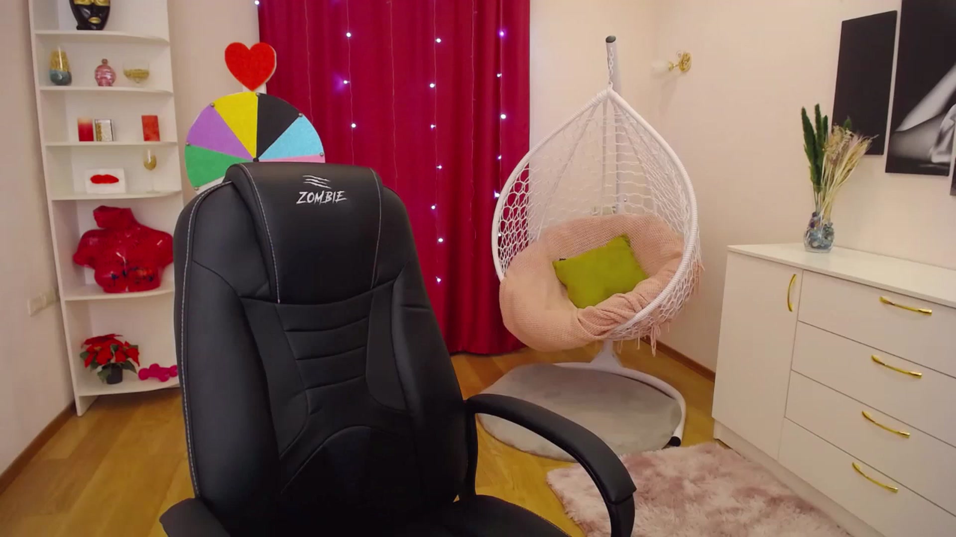 Gallery image thumbnail from Milim_Nava's myfreecams stream on, 04/29/2023, 09:48 image 1 of 20