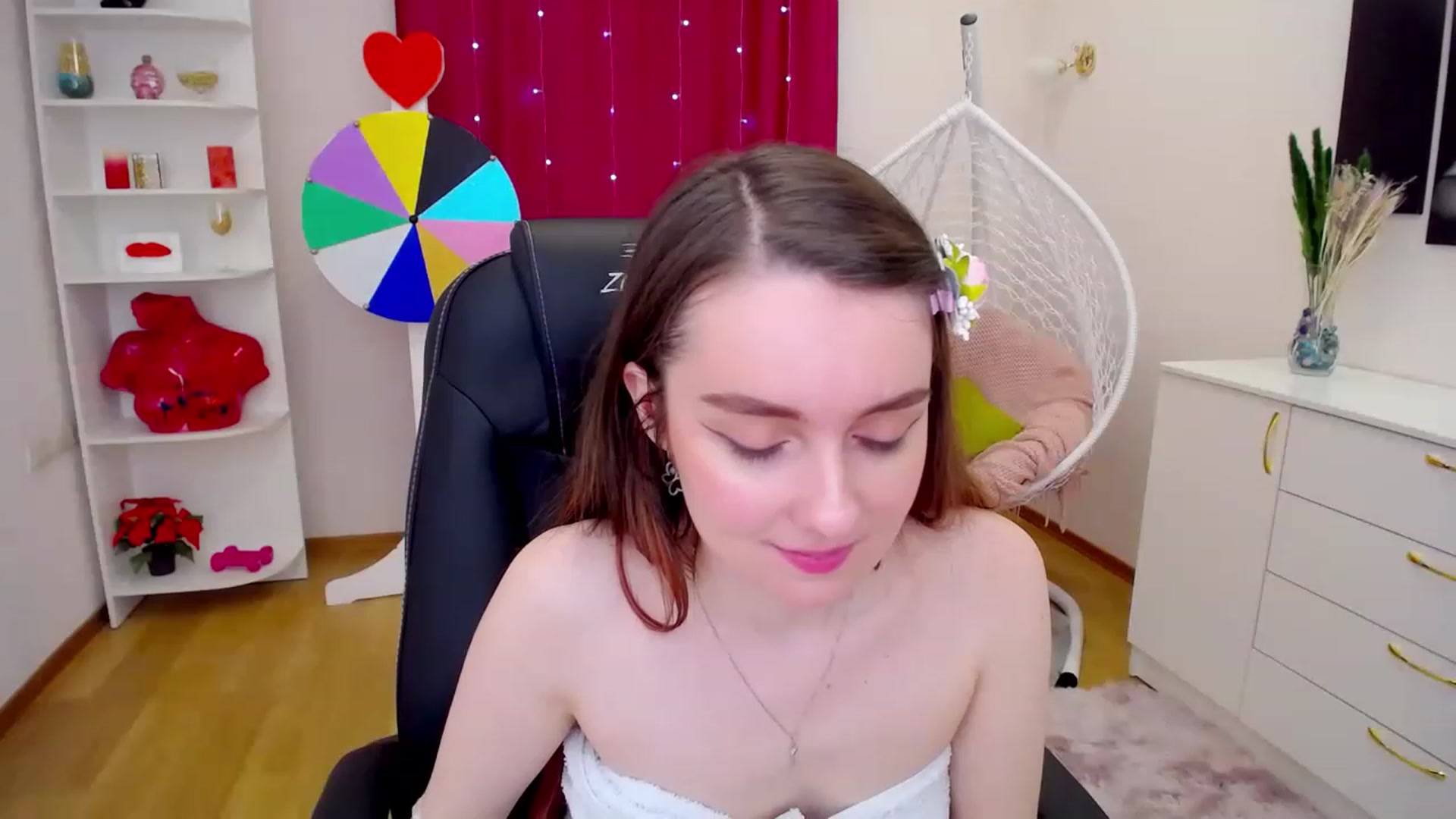 Gallery image thumbnail from Milim_Nava's myfreecams stream on, 05/01/2023, 08:43 image 11 of 20