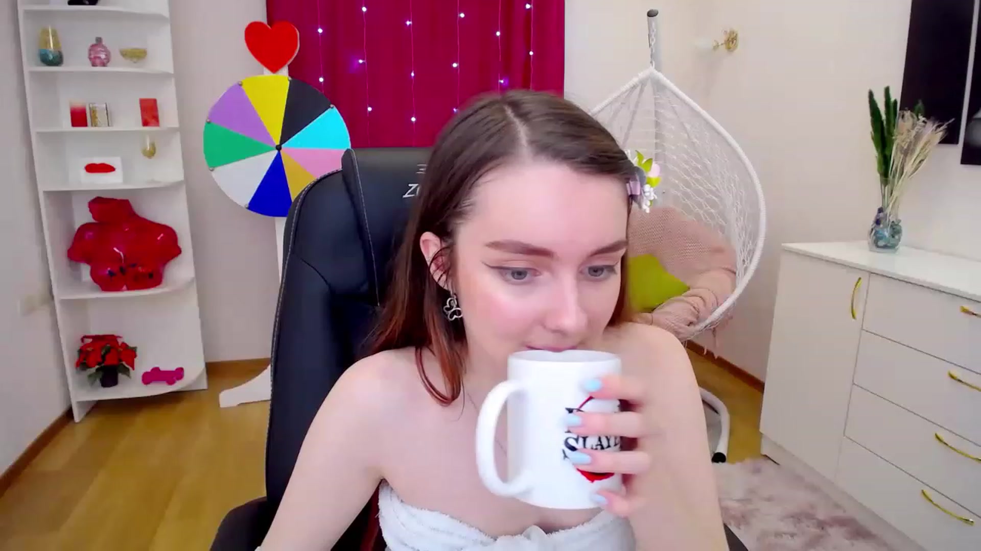 Gallery image thumbnail from Milim_Nava's myfreecams stream on, 05/01/2023, 08:43 image 5 of 20