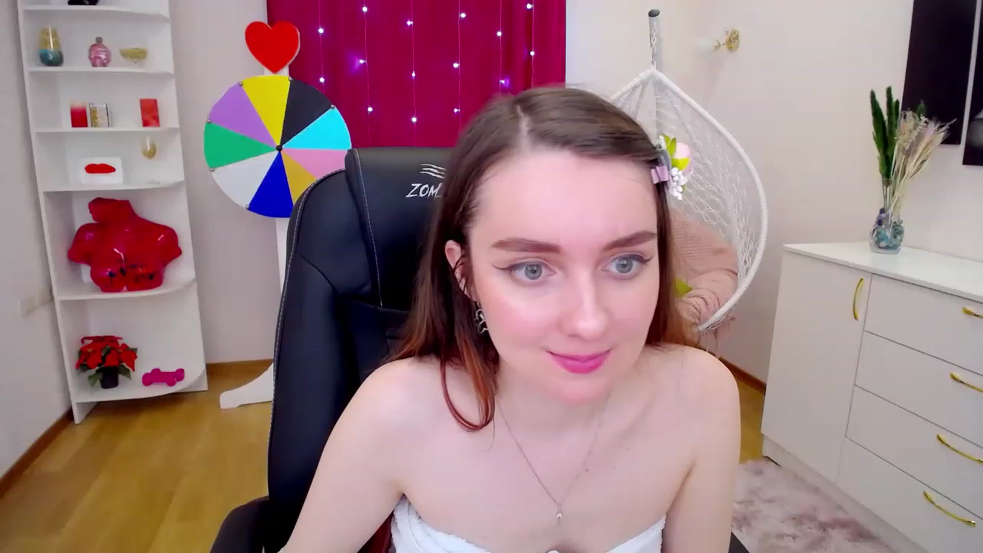 Gallery image thumbnail from Milim_Nava's myfreecams stream on, 05/01/2023, 08:43 image 8 of 20