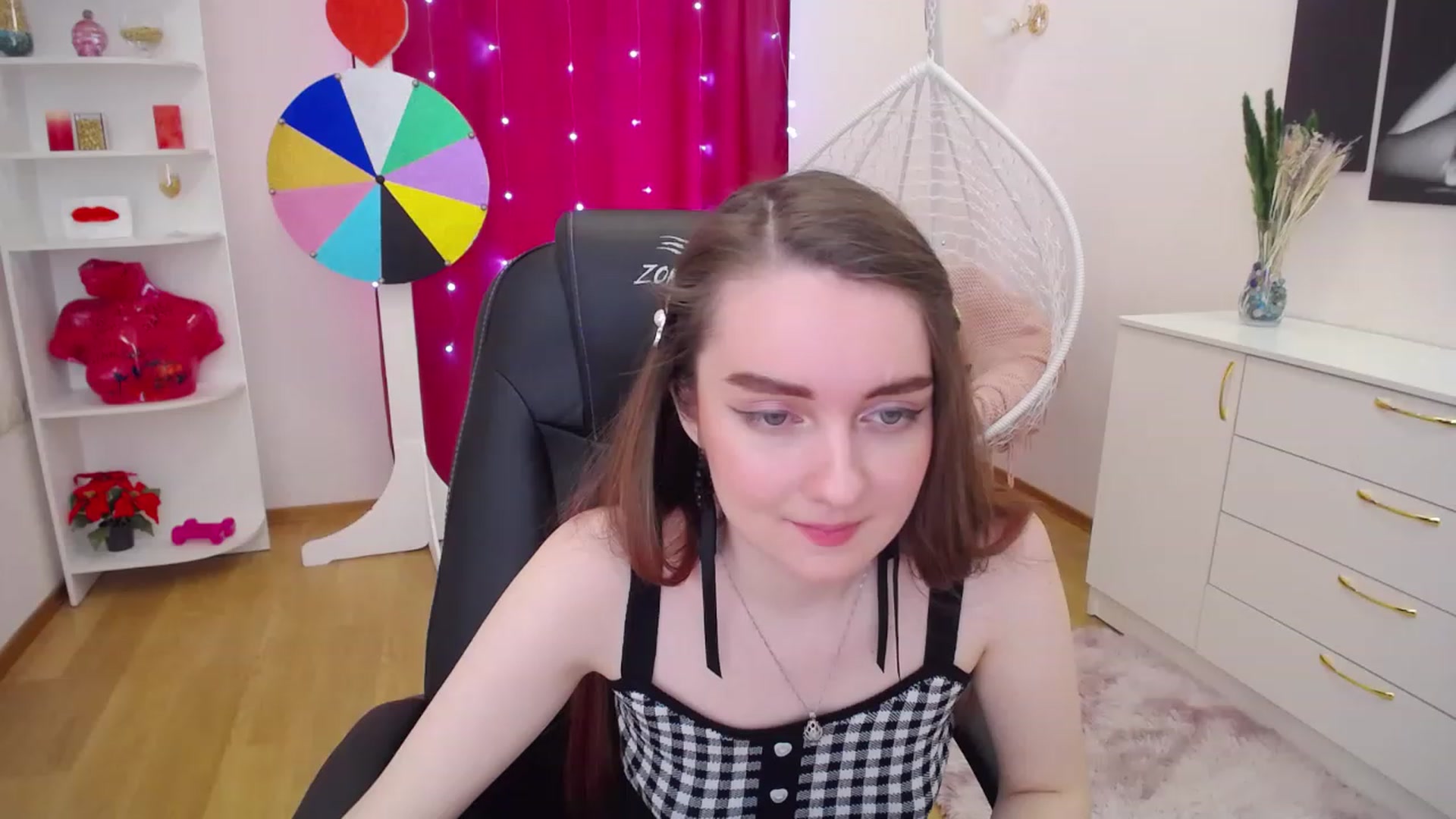 Gallery image thumbnail from Milim_Nava's myfreecams stream on, 05/04/2023, 12:46 image 9 of 20