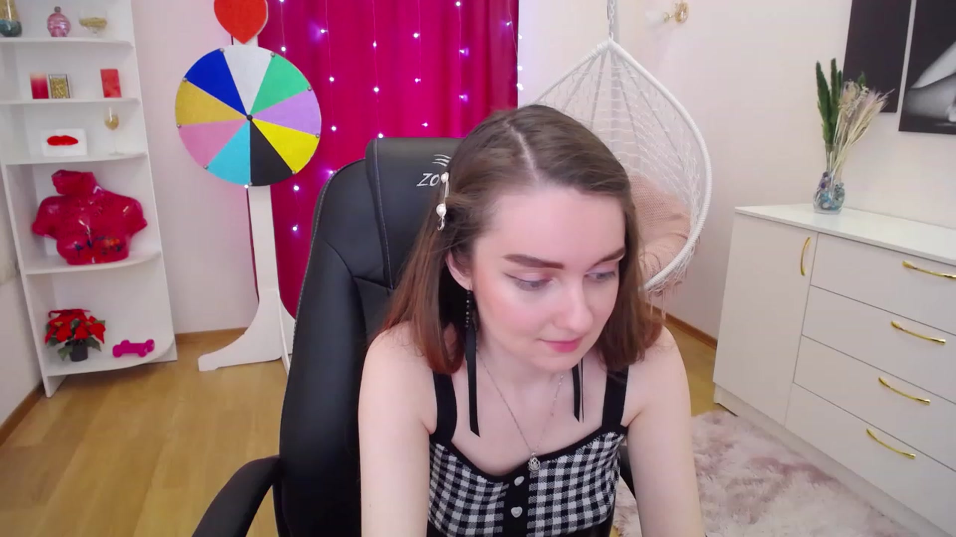 Gallery image thumbnail from Milim_Nava's myfreecams stream on, 05/04/2023, 12:46 image 8 of 20