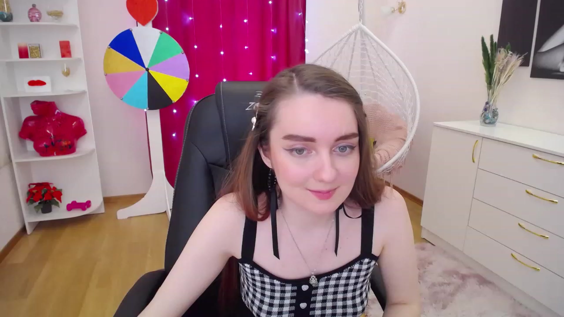Gallery image thumbnail from Milim_Nava's myfreecams stream on, 05/04/2023, 12:46 image 7 of 20