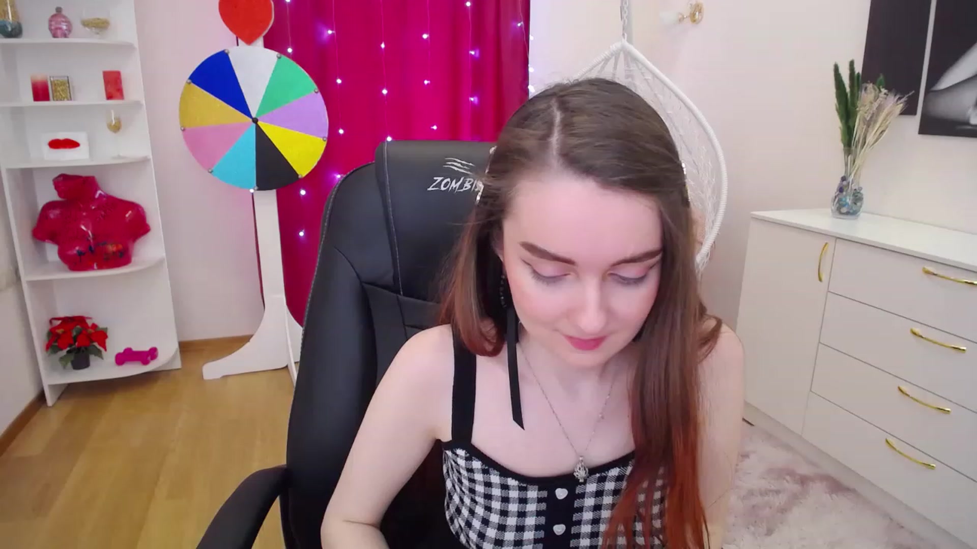 Gallery image thumbnail from Milim_Nava's myfreecams stream on, 05/04/2023, 12:46 image 5 of 20