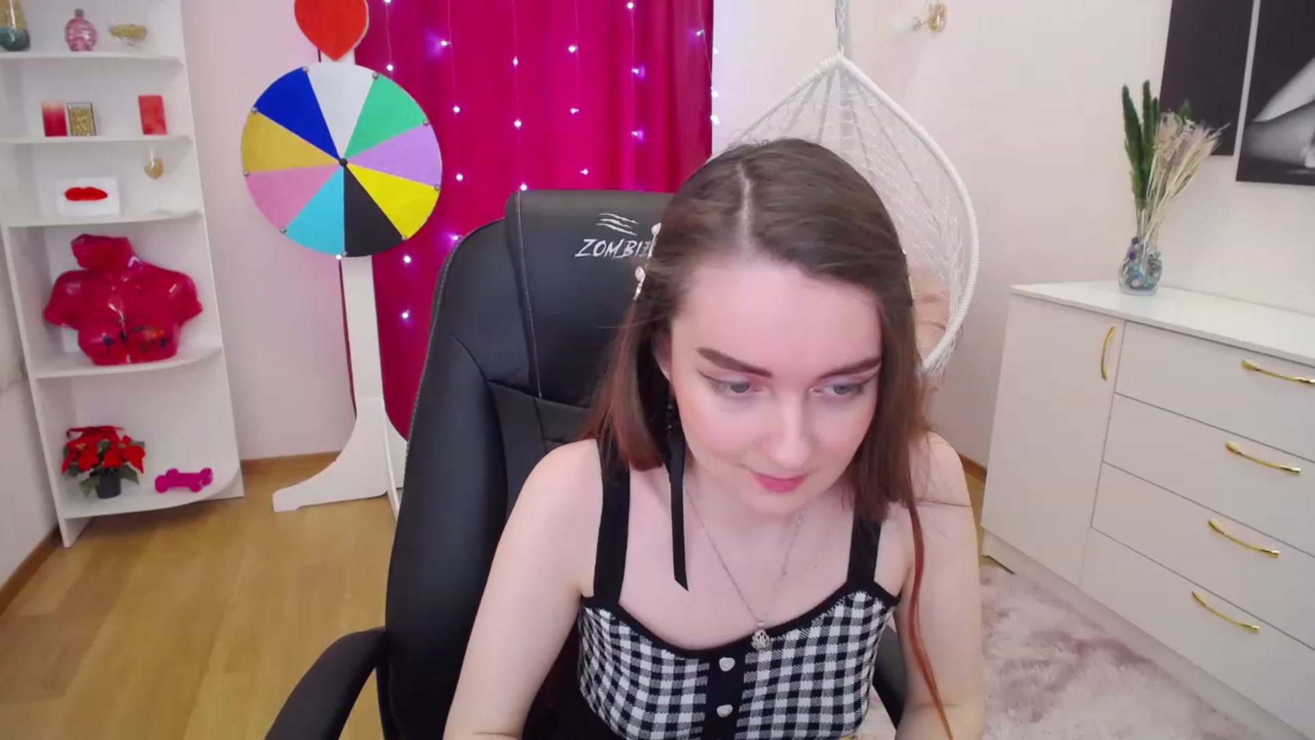 Gallery image thumbnail from Milim_Nava's myfreecams stream on, 05/04/2023, 12:46 image 4 of 20