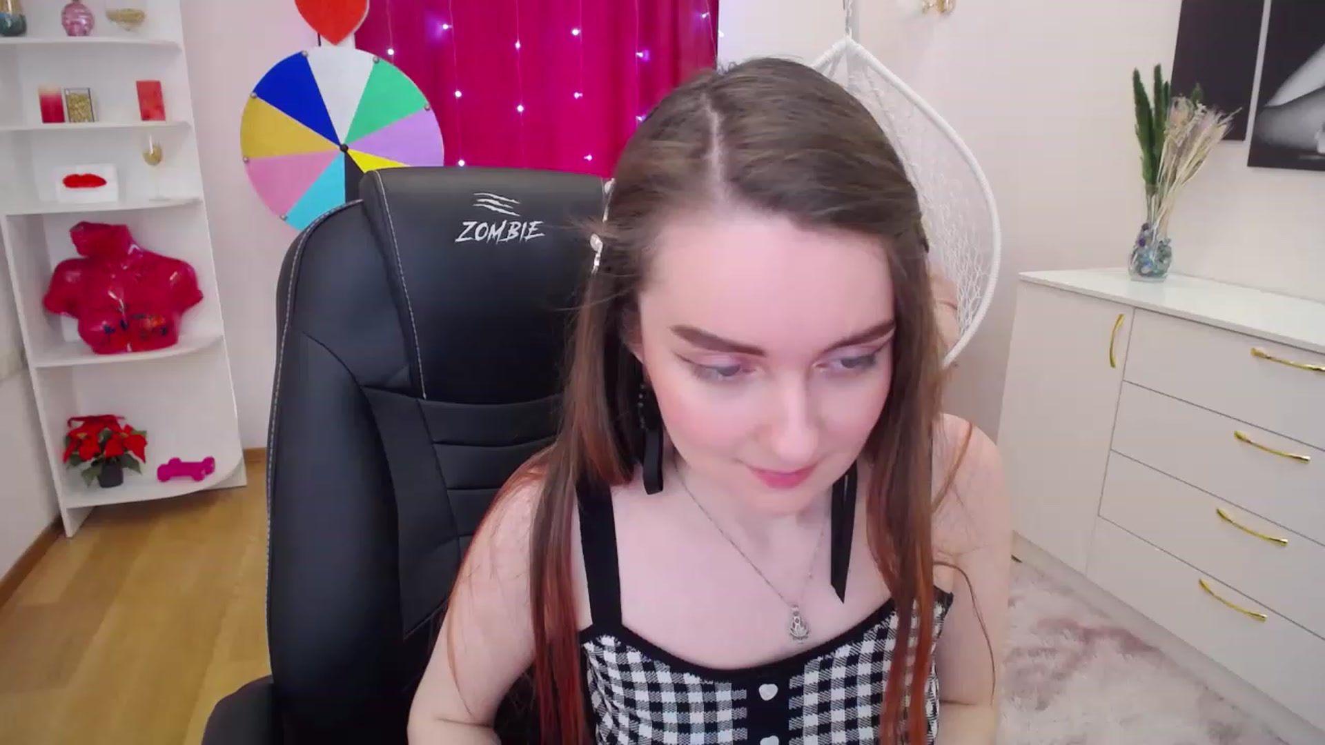 Gallery image thumbnail from Milim_Nava's myfreecams stream on, 05/04/2023, 12:46 image 18 of 20