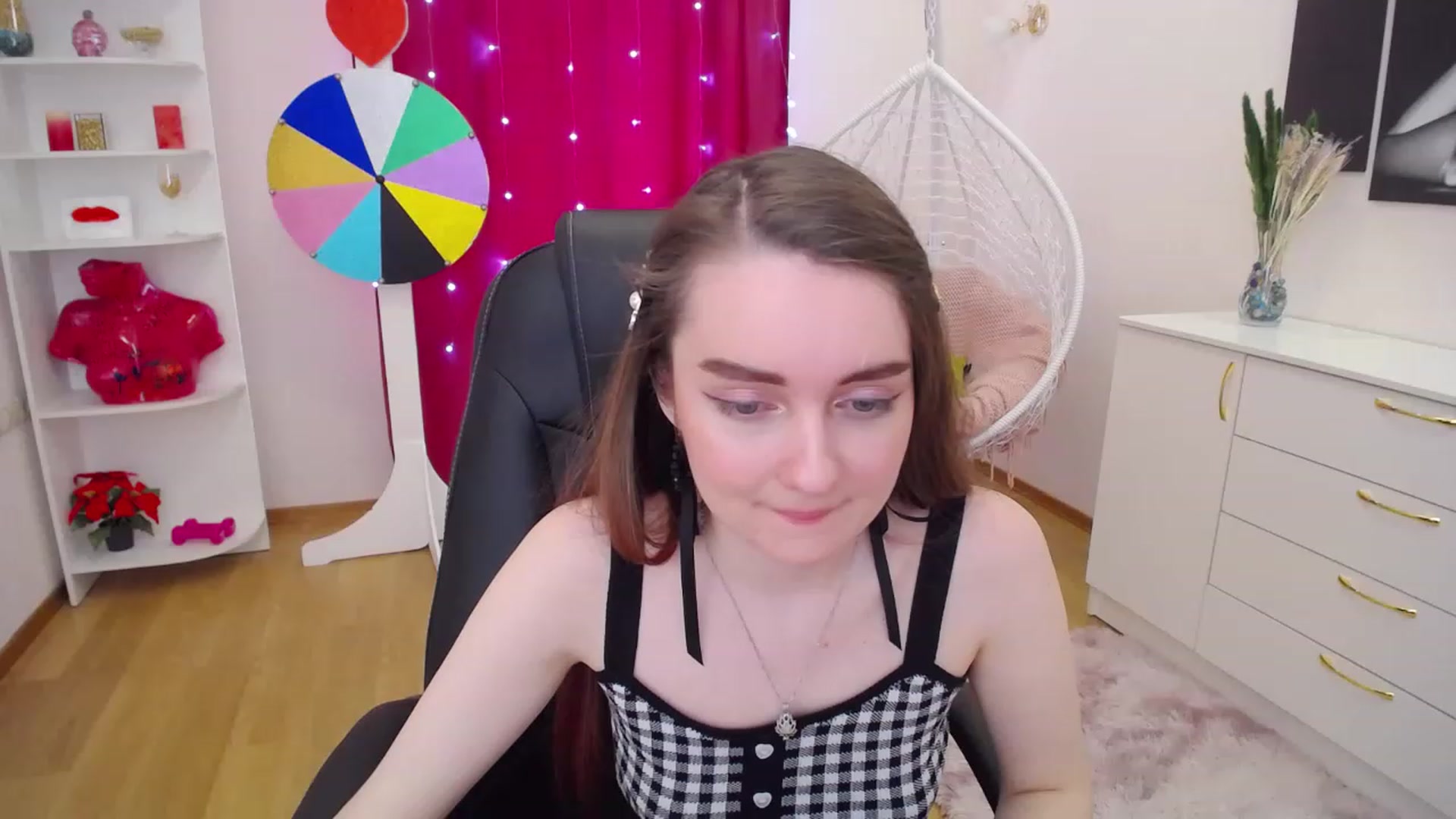 Gallery image thumbnail from Milim_Nava's myfreecams stream on, 05/04/2023, 12:46 image 6 of 20