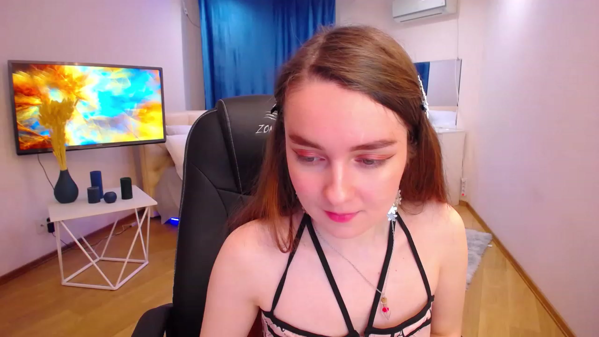 Gallery image thumbnail from Milim_Nava's myfreecams stream on, 05/08/2023, 04:05 image 9 of 20