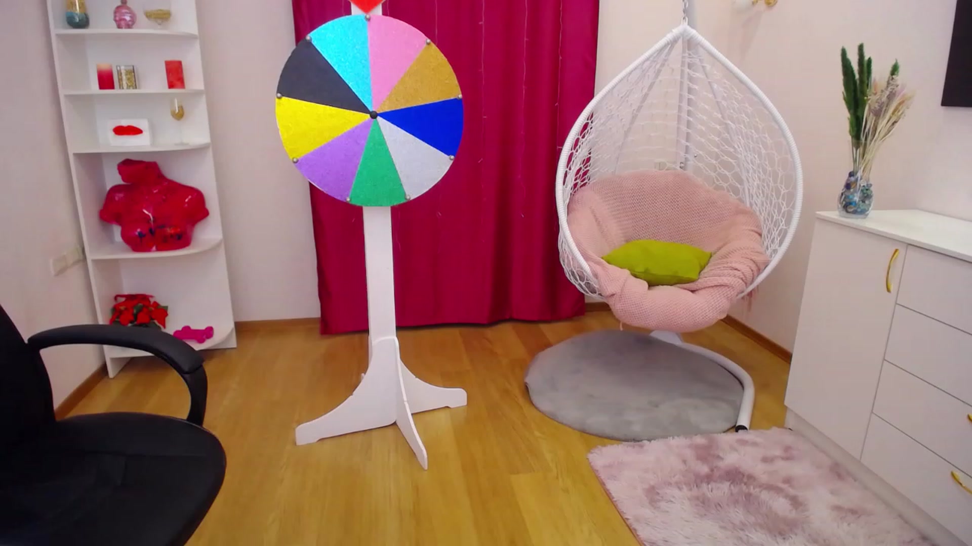 Gallery image thumbnail from Milim_Nava's myfreecams stream on, 05/14/2023, 09:47 image 13 of 20