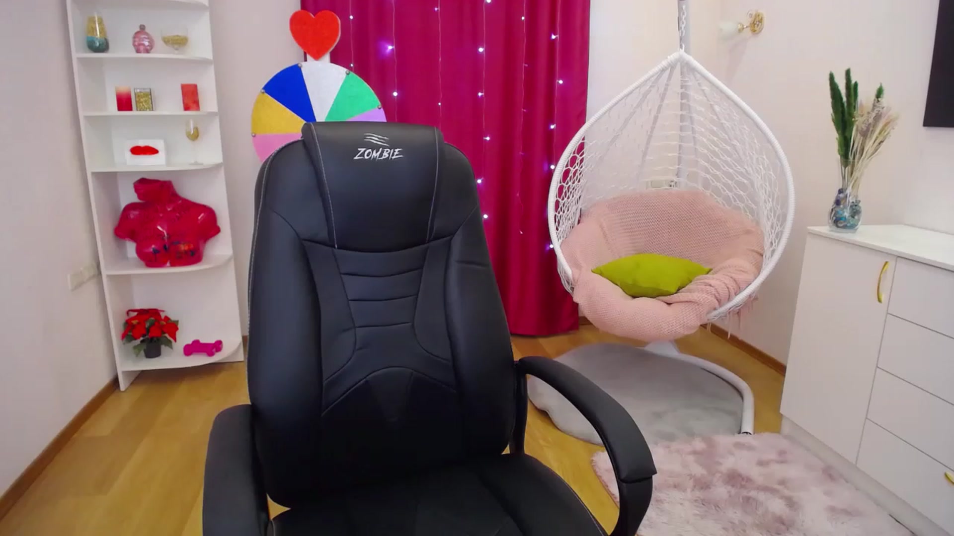 Gallery image thumbnail from Milim_Nava's myfreecams stream on, 05/17/2023, 09:48 image 4 of 20