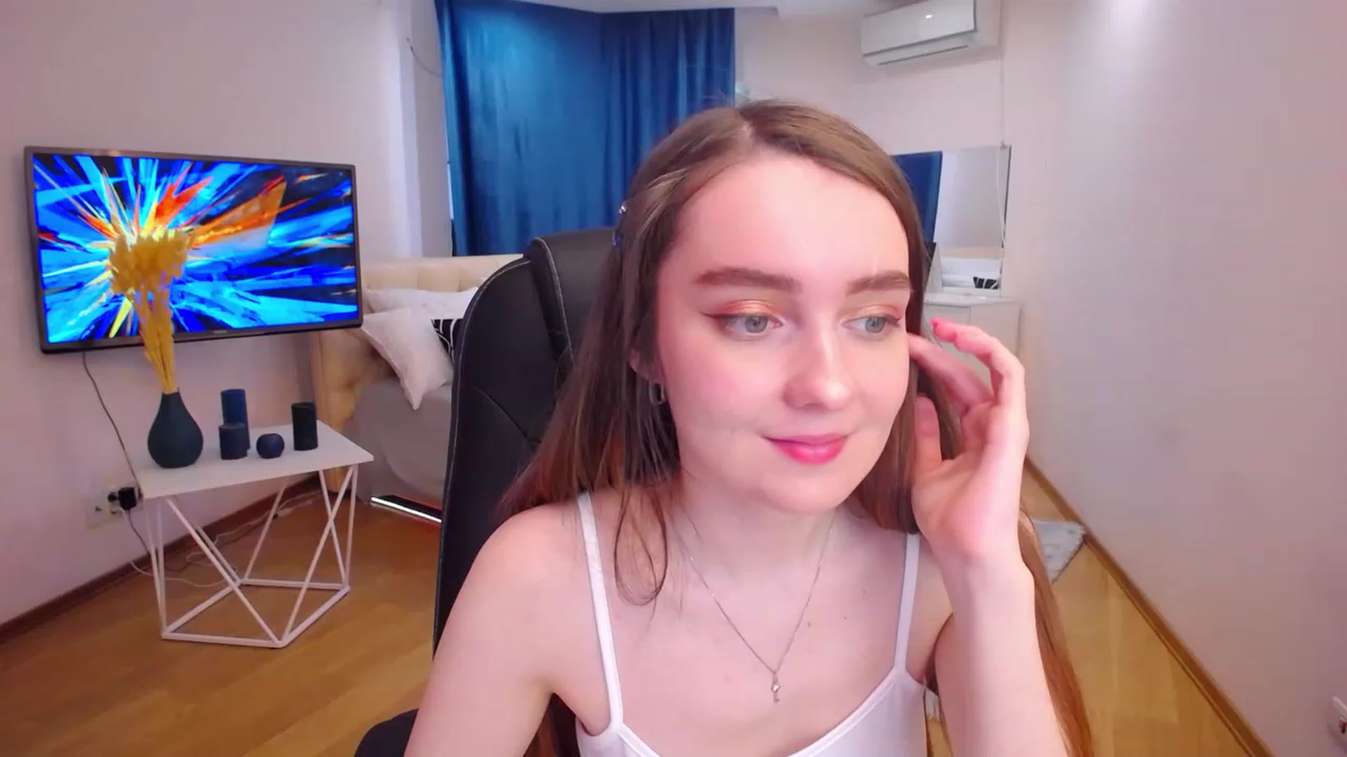 Gallery image thumbnail from Milim_Nava's myfreecams stream on, 05/27/2023, 10:45 image 4 of 20
