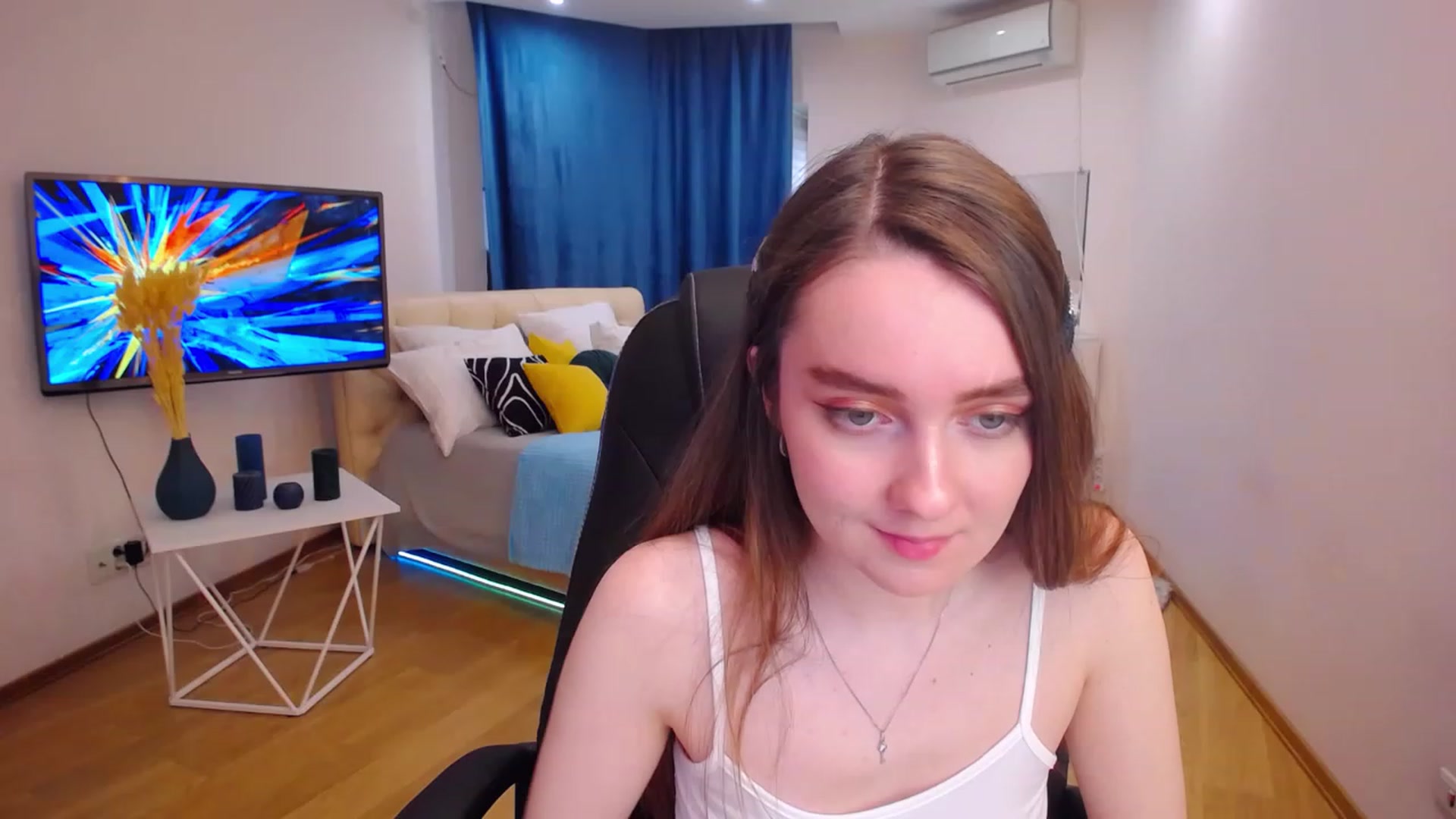 Gallery image thumbnail from Milim_Nava's myfreecams stream on, 05/27/2023, 12:26 image 8 of 20