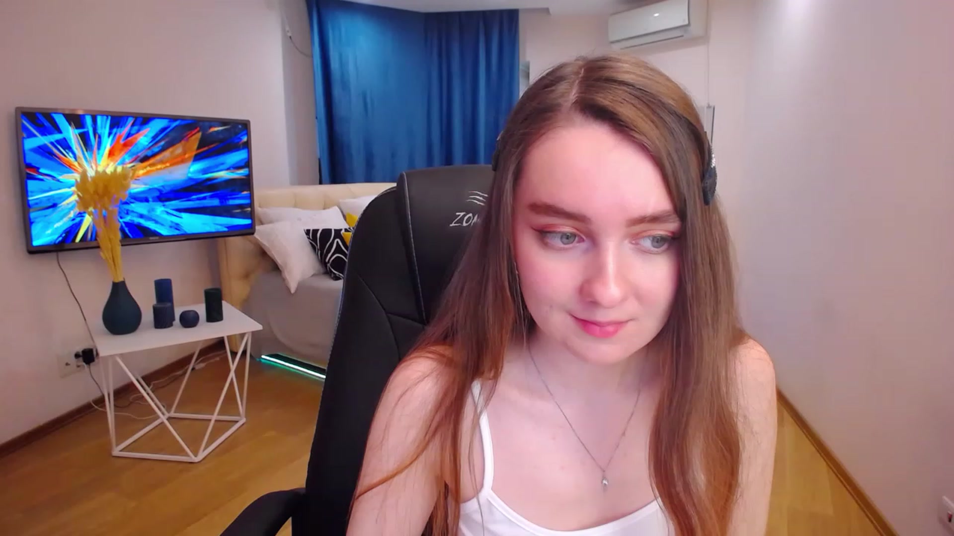 Gallery image thumbnail from Milim_Nava's myfreecams stream on, 05/27/2023, 12:26 image 3 of 20