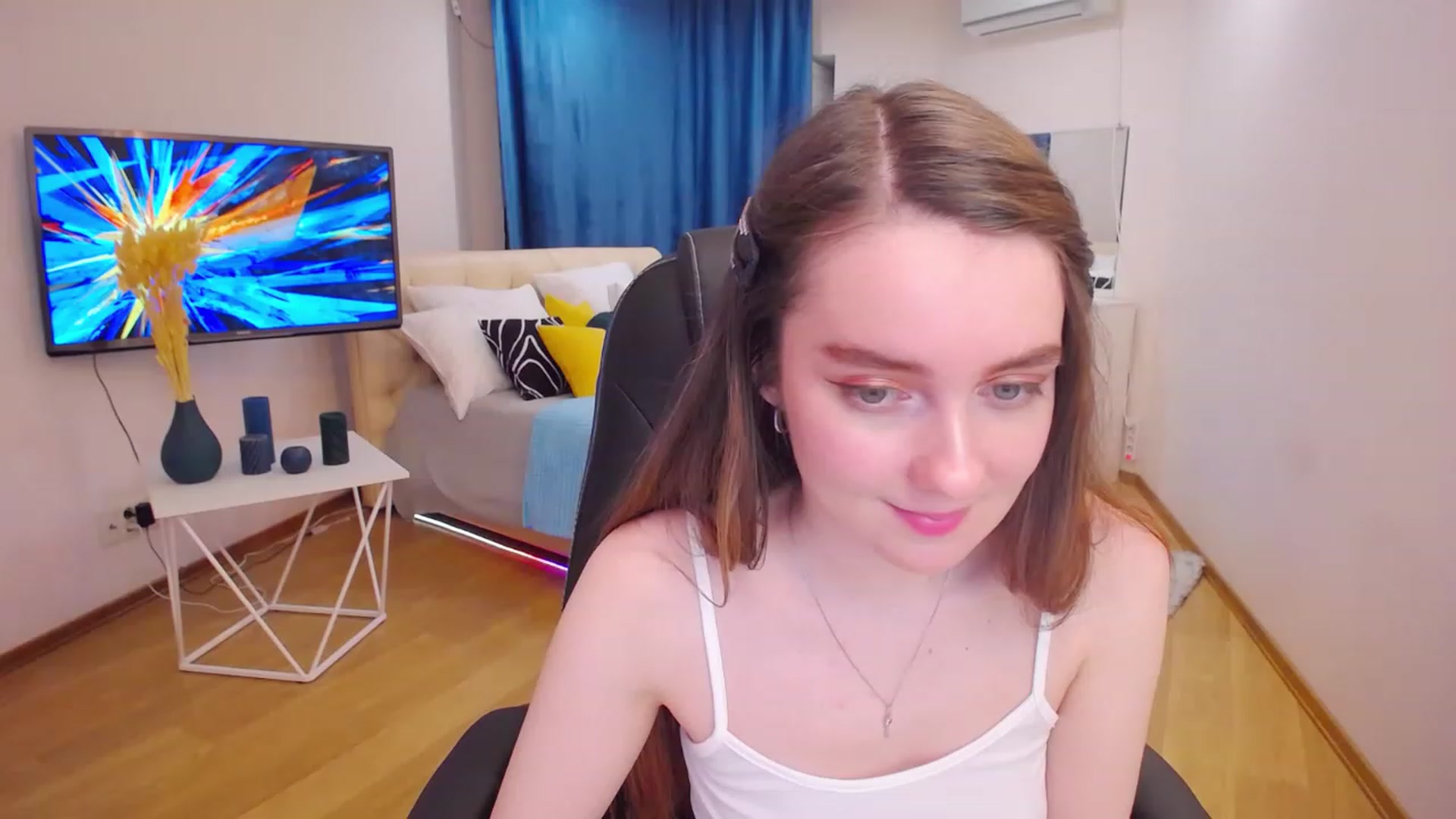 Gallery image thumbnail from Milim_Nava's myfreecams stream on, 05/27/2023, 15:55 image 9 of 20