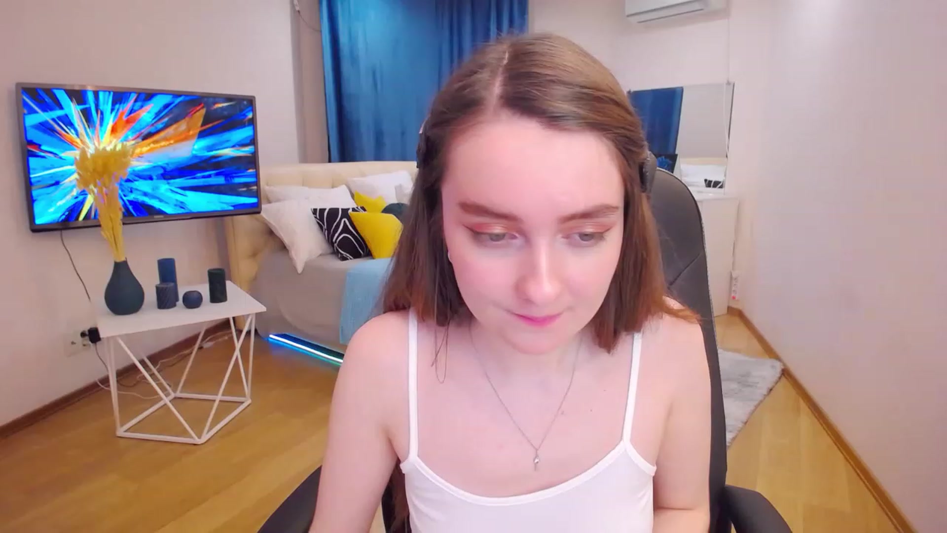 Gallery image thumbnail from Milim_Nava's myfreecams stream on, 05/27/2023, 15:55 image 16 of 20