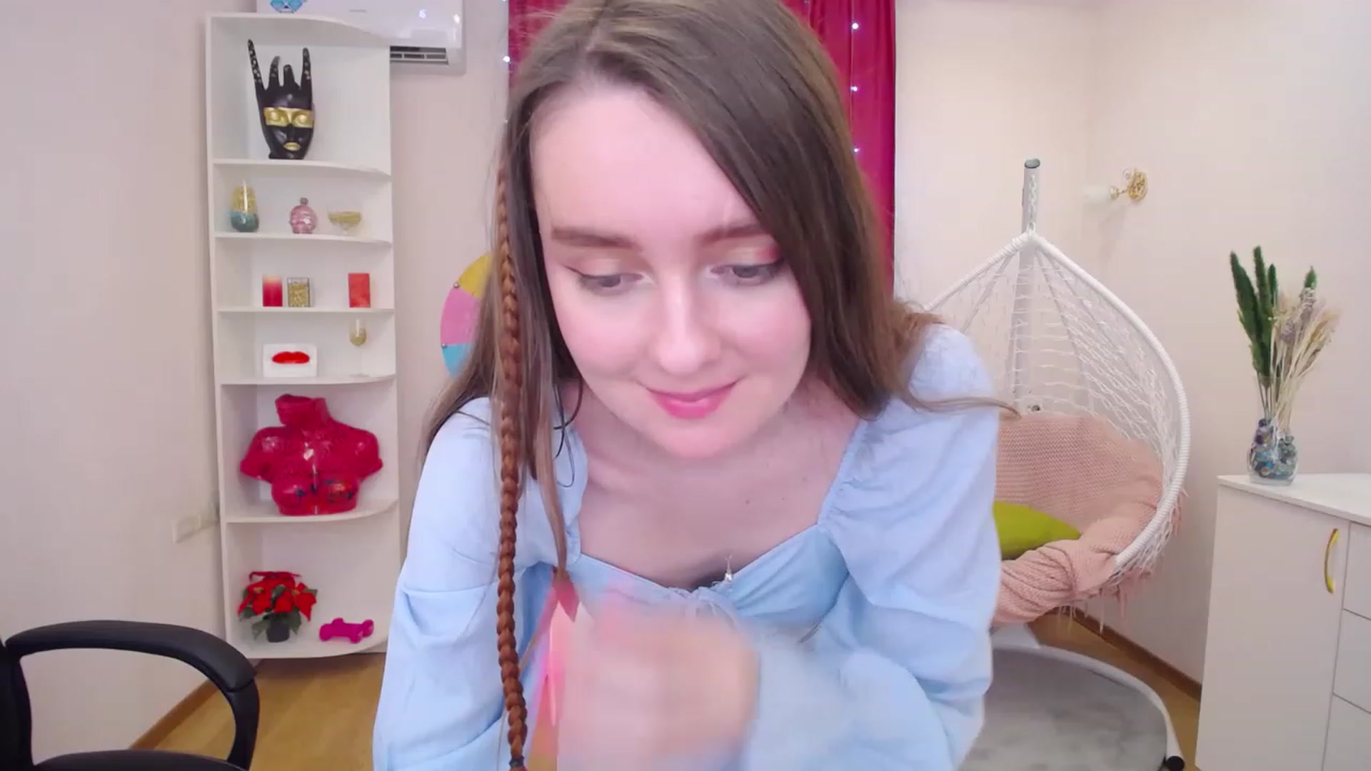 Gallery image thumbnail from Milim_Nava's myfreecams stream on, 05/29/2023, 14:47 image 14 of 20