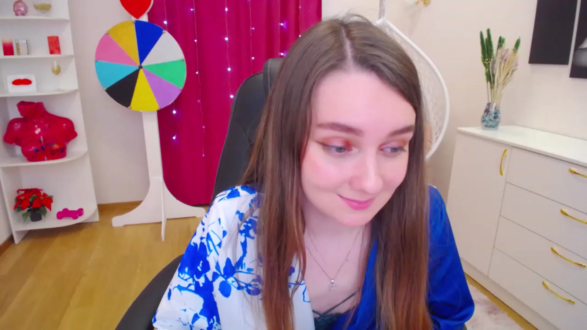 Gallery image thumbnail from Milim_Nava's myfreecams stream on, 06/02/2023, 10:07 image 15 of 20