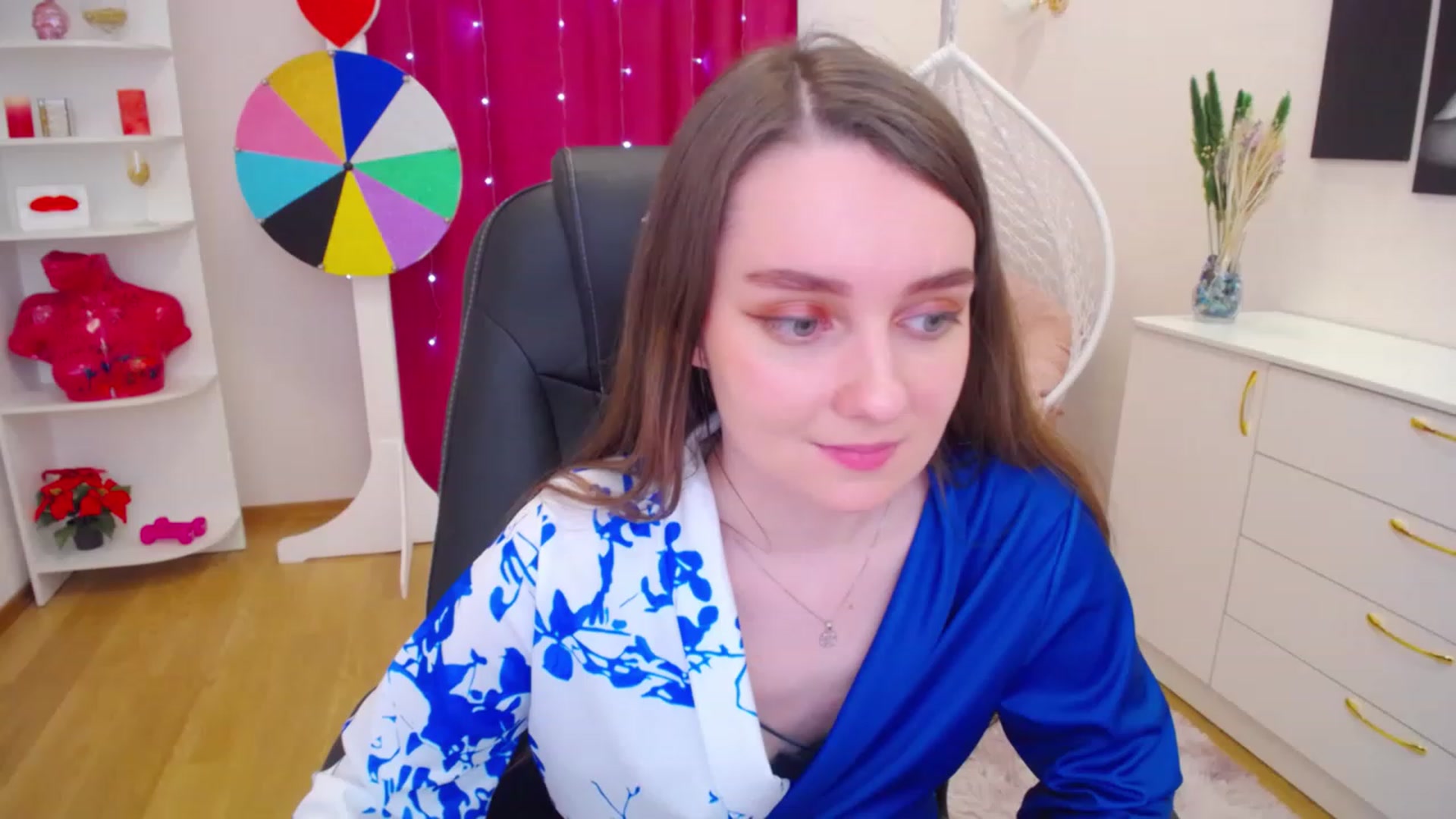 Gallery image thumbnail from Milim_Nava's myfreecams stream on, 06/02/2023, 10:07 image 10 of 20